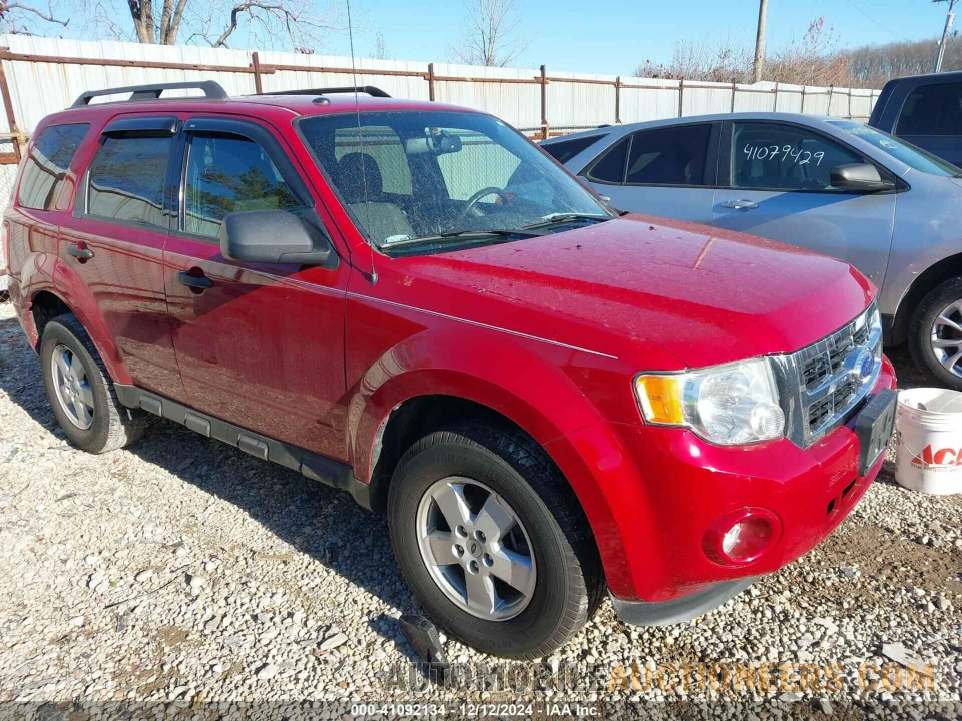 1FMCU0DG5BKB96738 FORD ESCAPE 2011