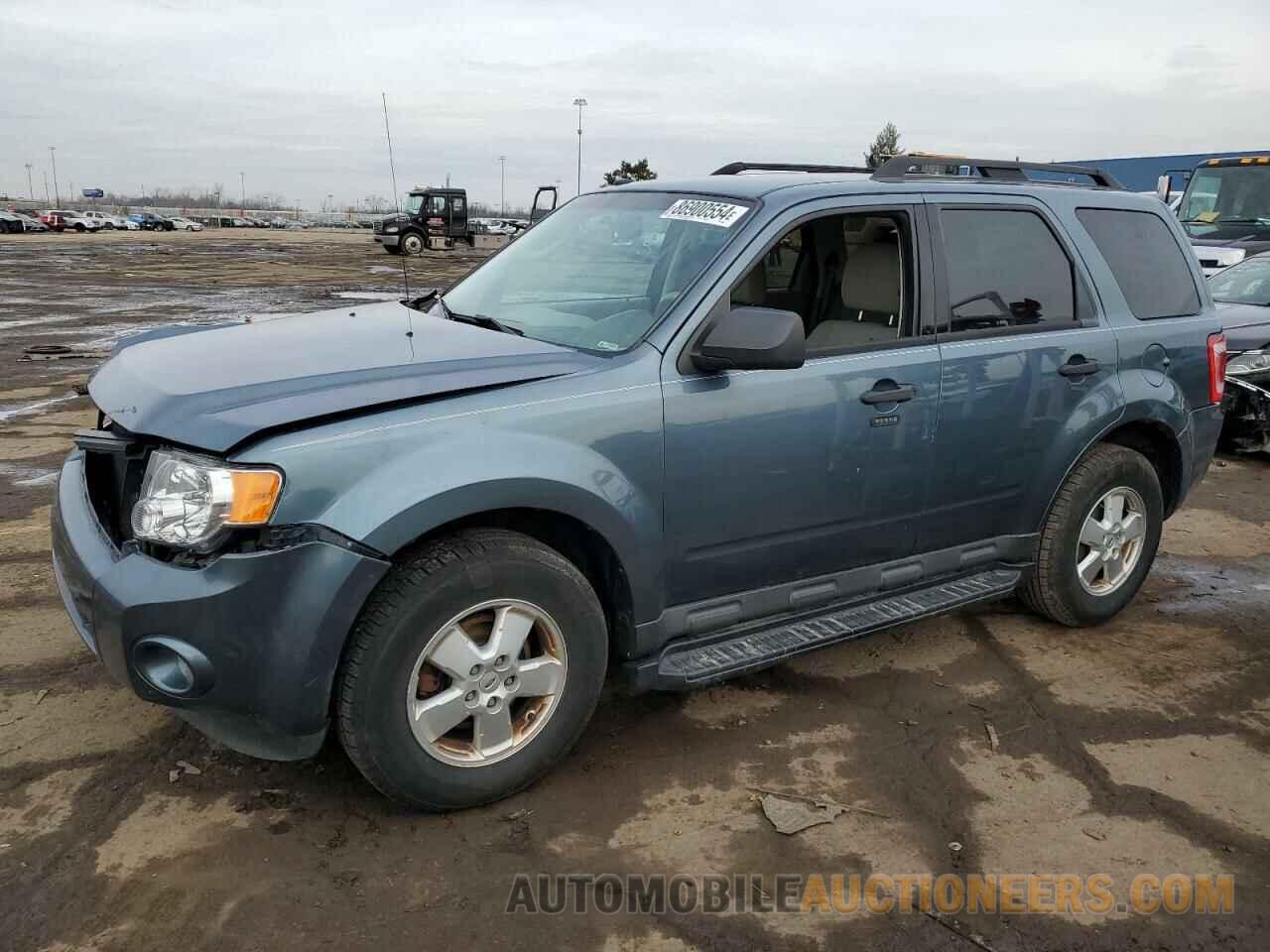 1FMCU0DGXBKB23008 FORD ESCAPE 2011