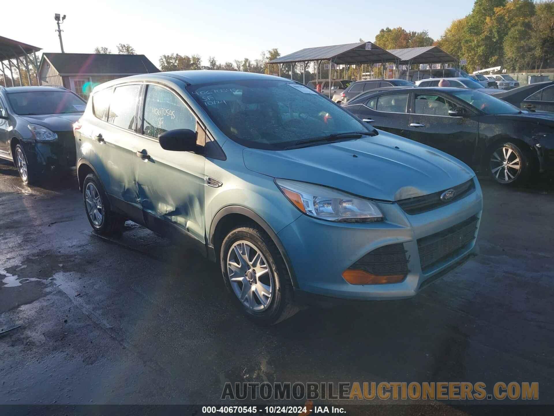 1FMCU0F70DUB21093 FORD ESCAPE 2013