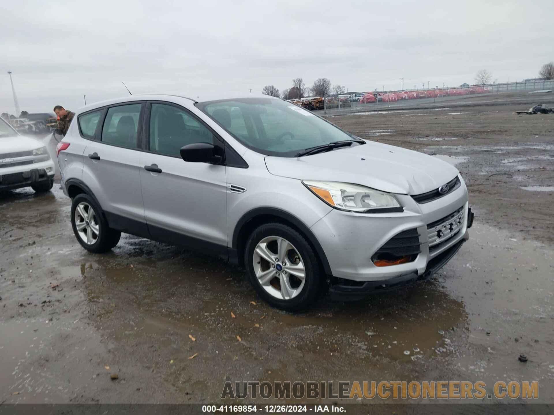 1FMCU0F70FUA91581 FORD ESCAPE 2015