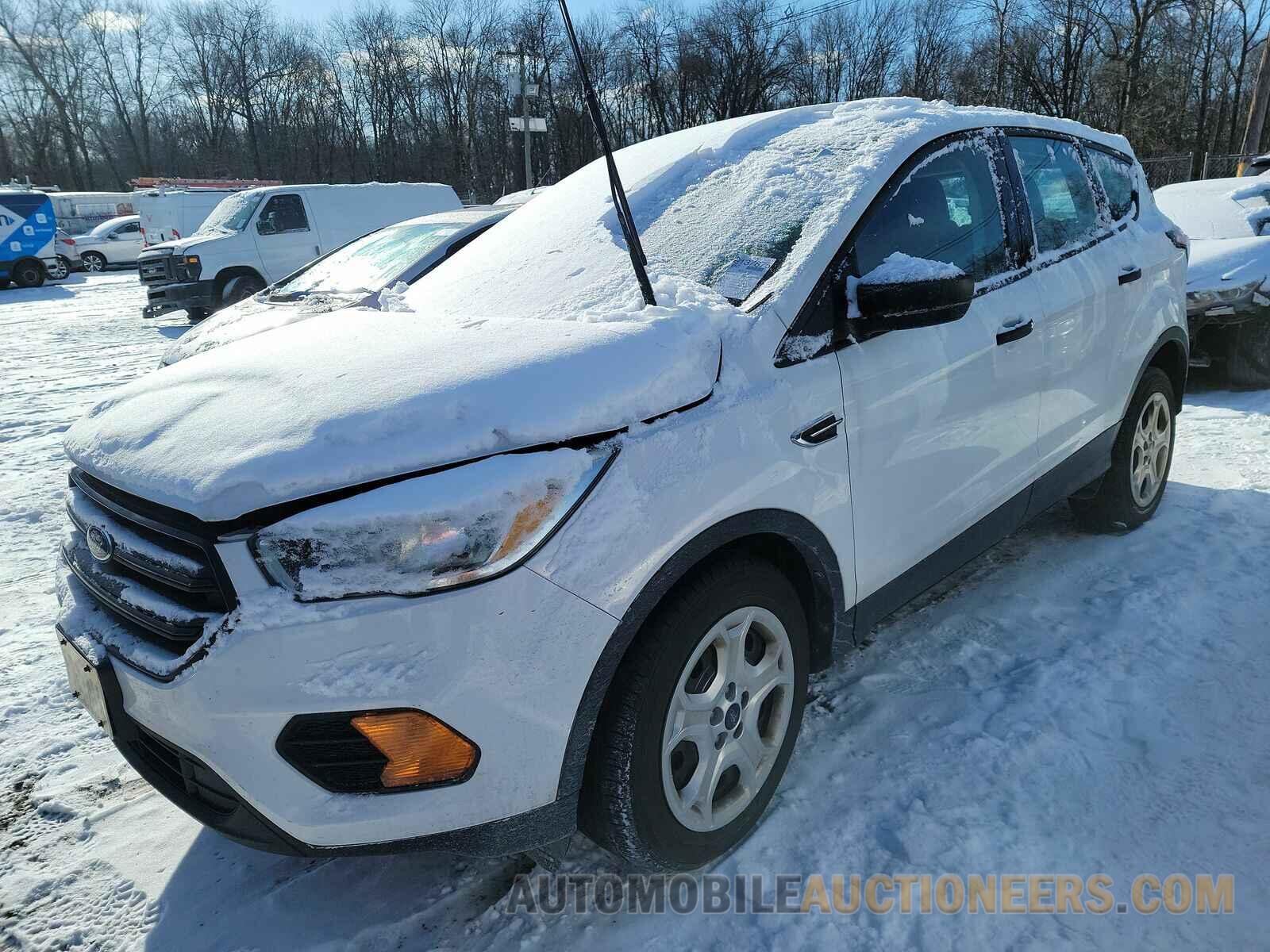 1FMCU0F70HUC97342 Ford Escape 2017