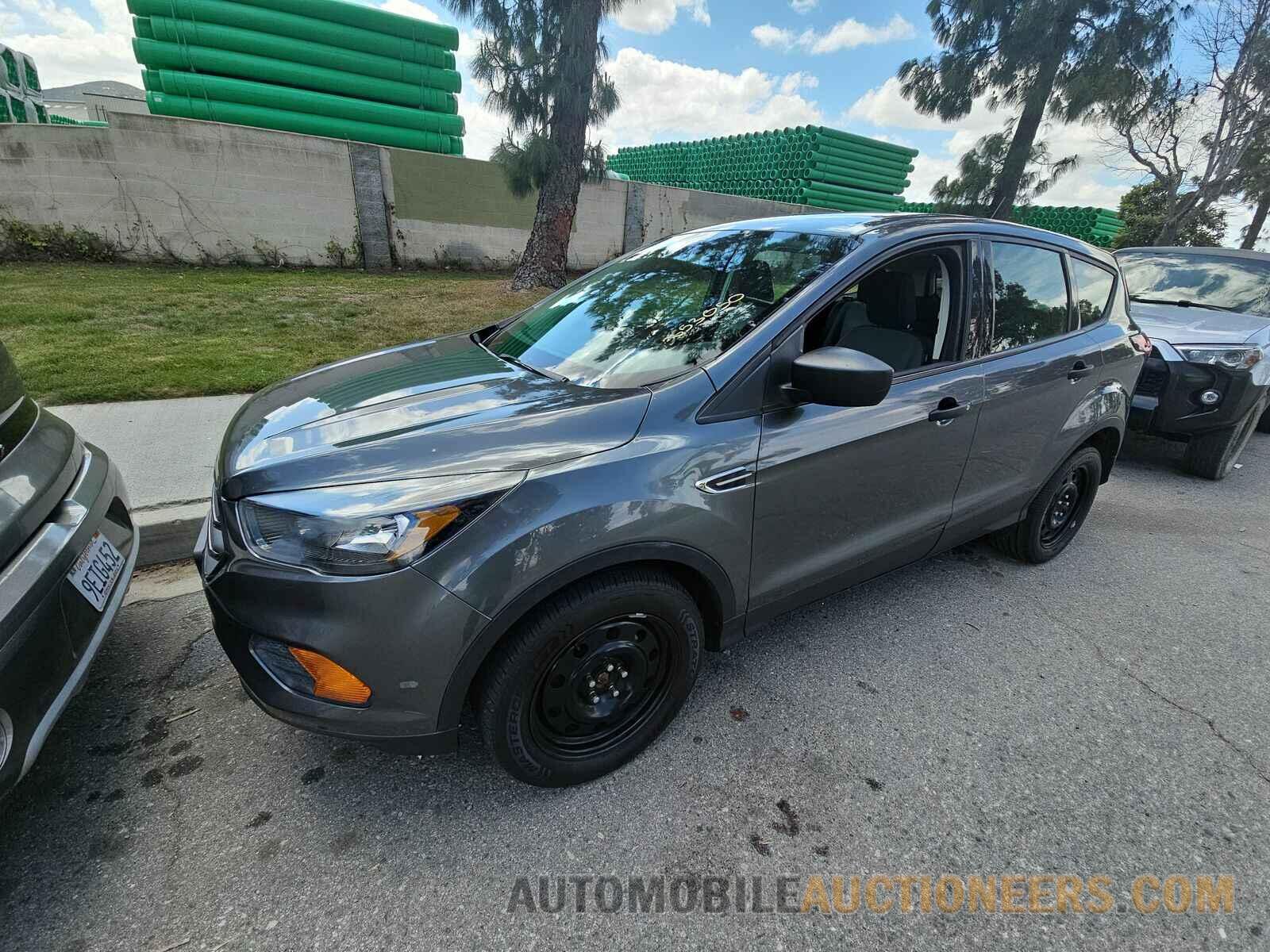 1FMCU0F70KUB26484 Ford Escape 2019