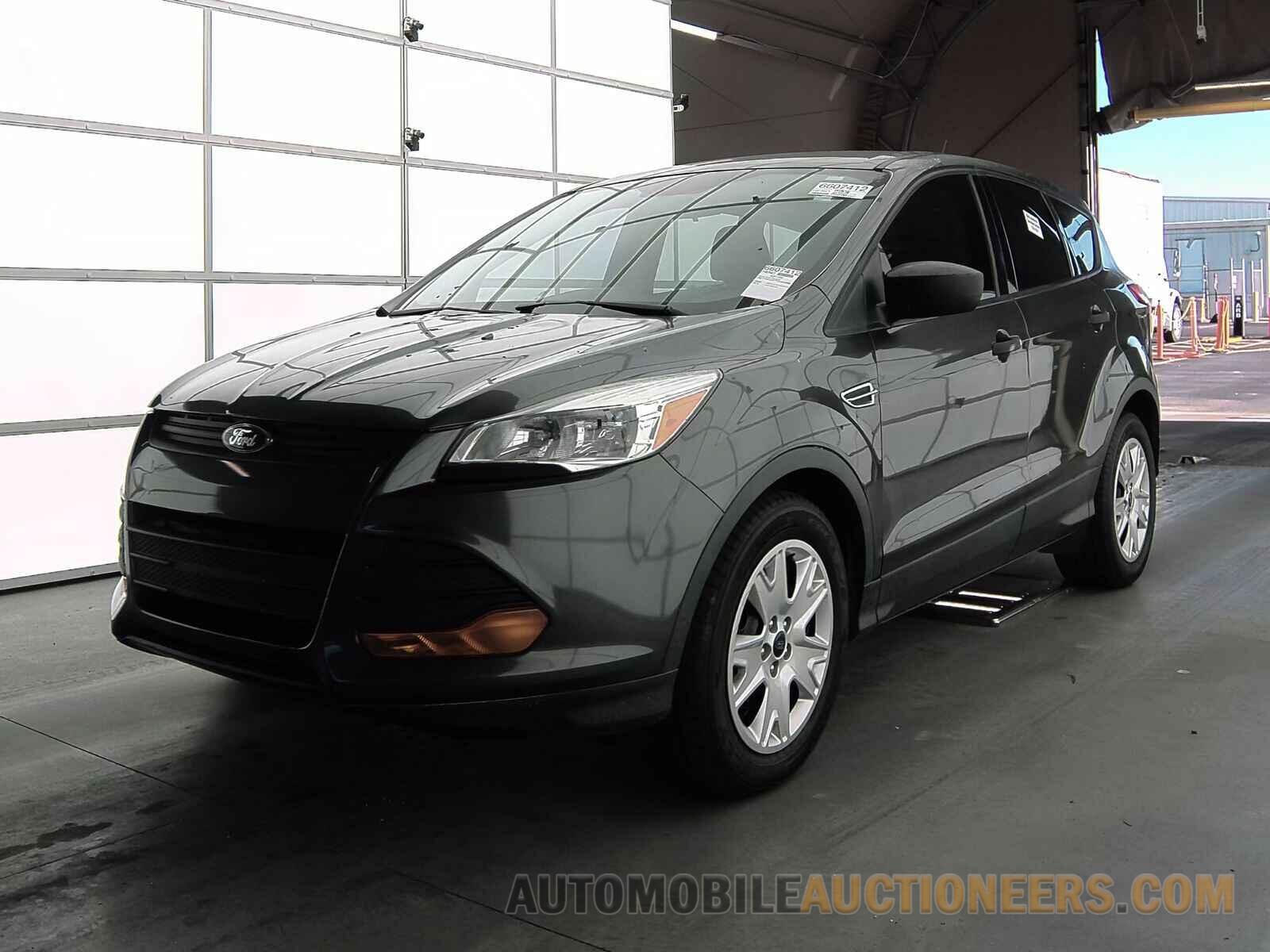 1FMCU0F71GUA03588 Ford Escape 2016