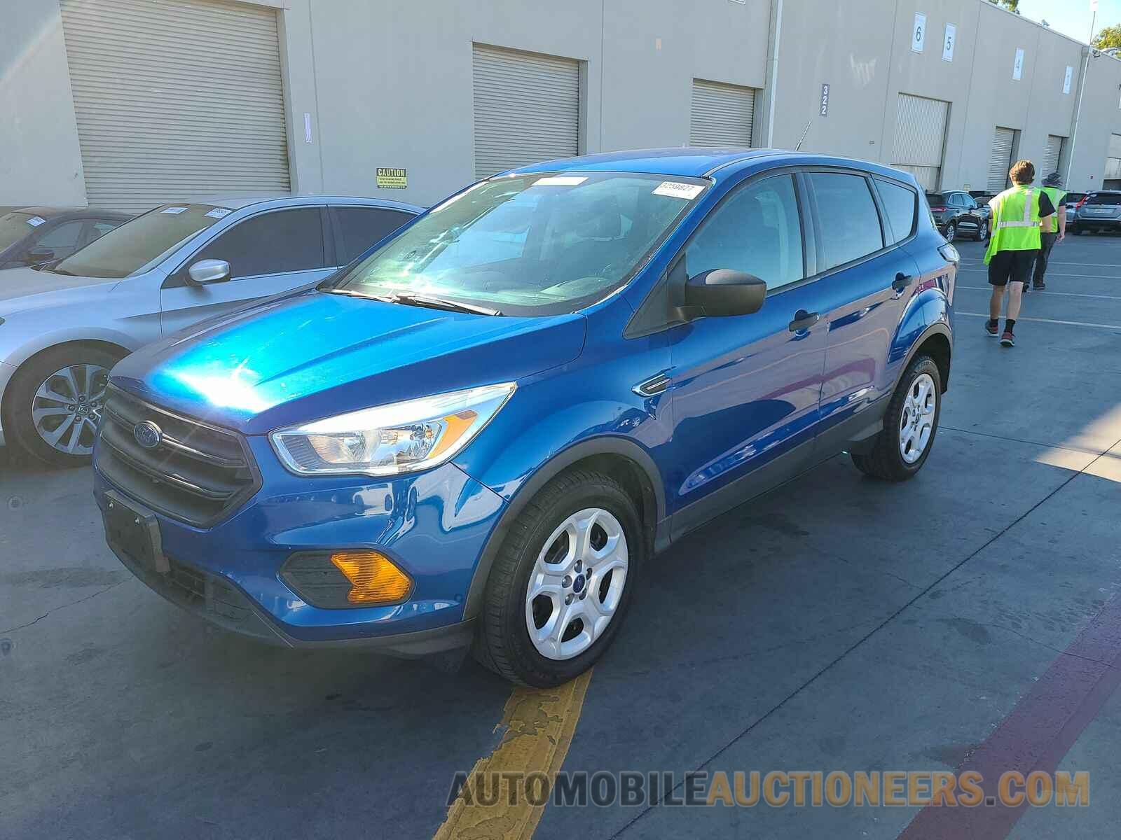 1FMCU0F71HUE25006 Ford Escape 2017