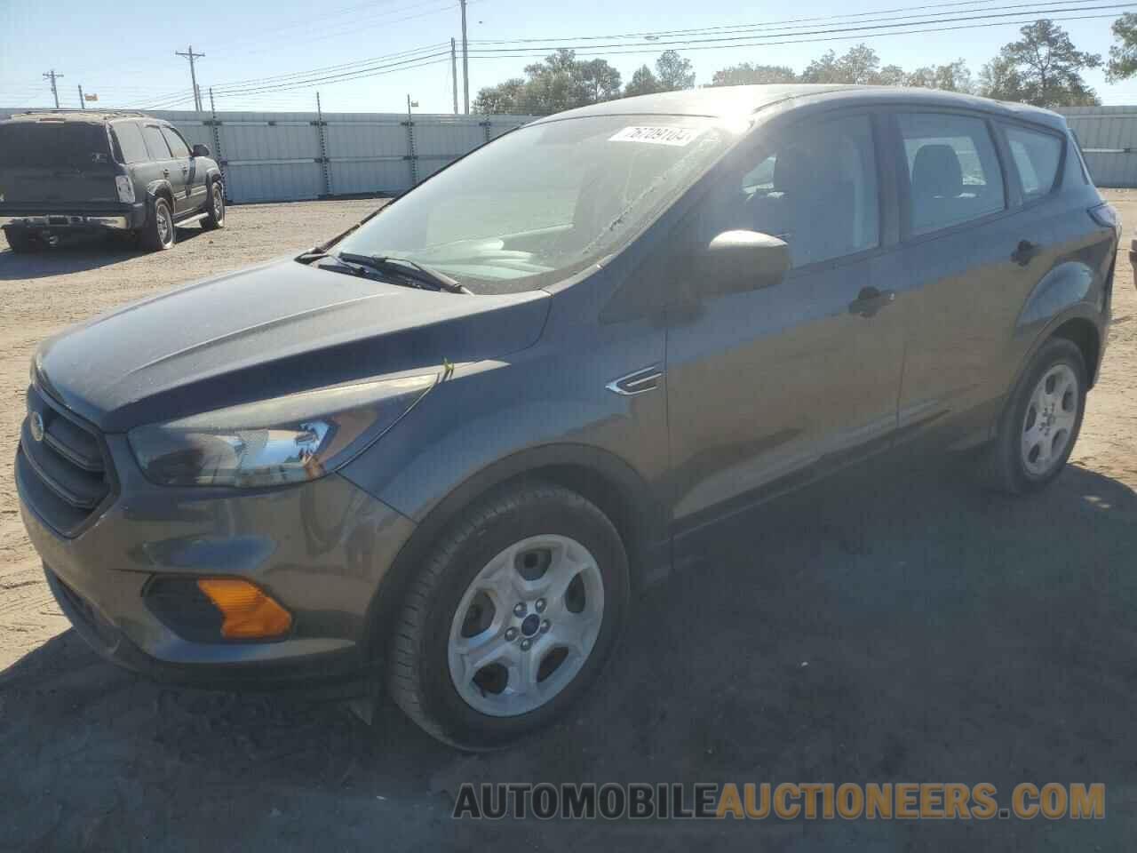 1FMCU0F71JUA16445 FORD ESCAPE 2018