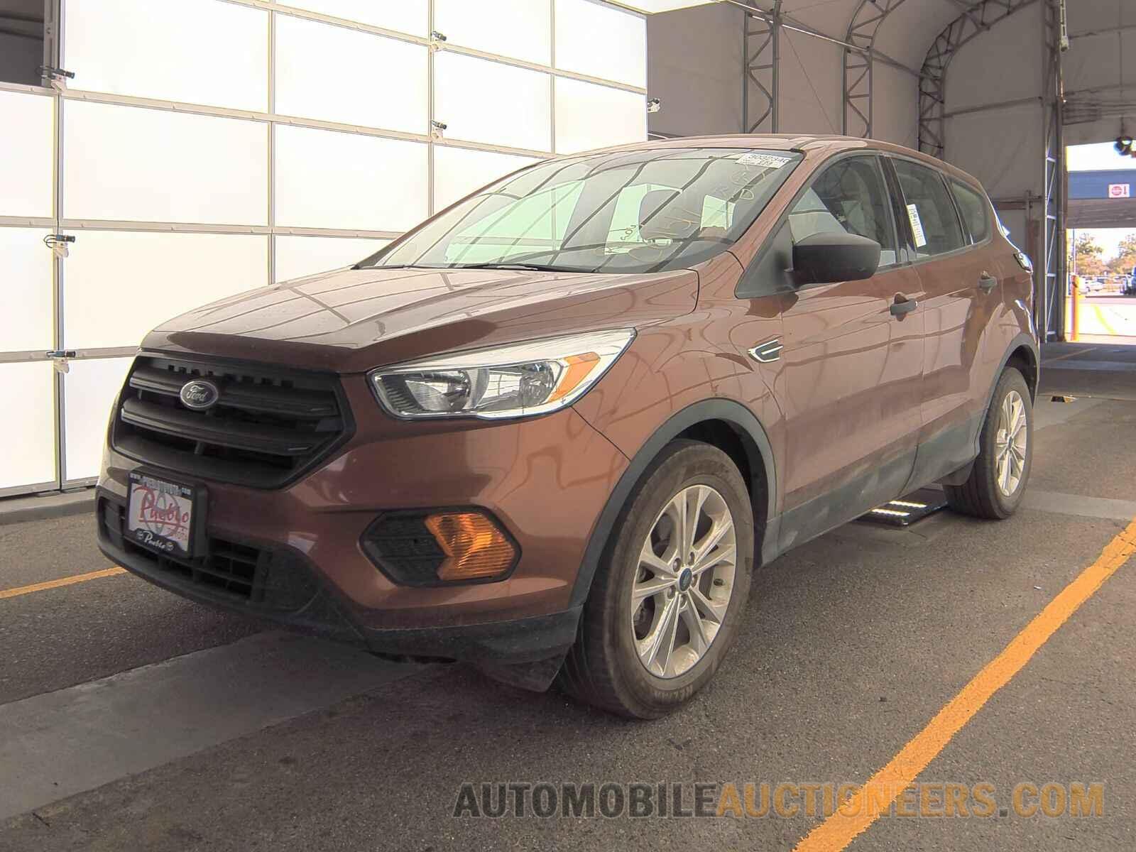 1FMCU0F72HUC01517 Ford Escape 2017