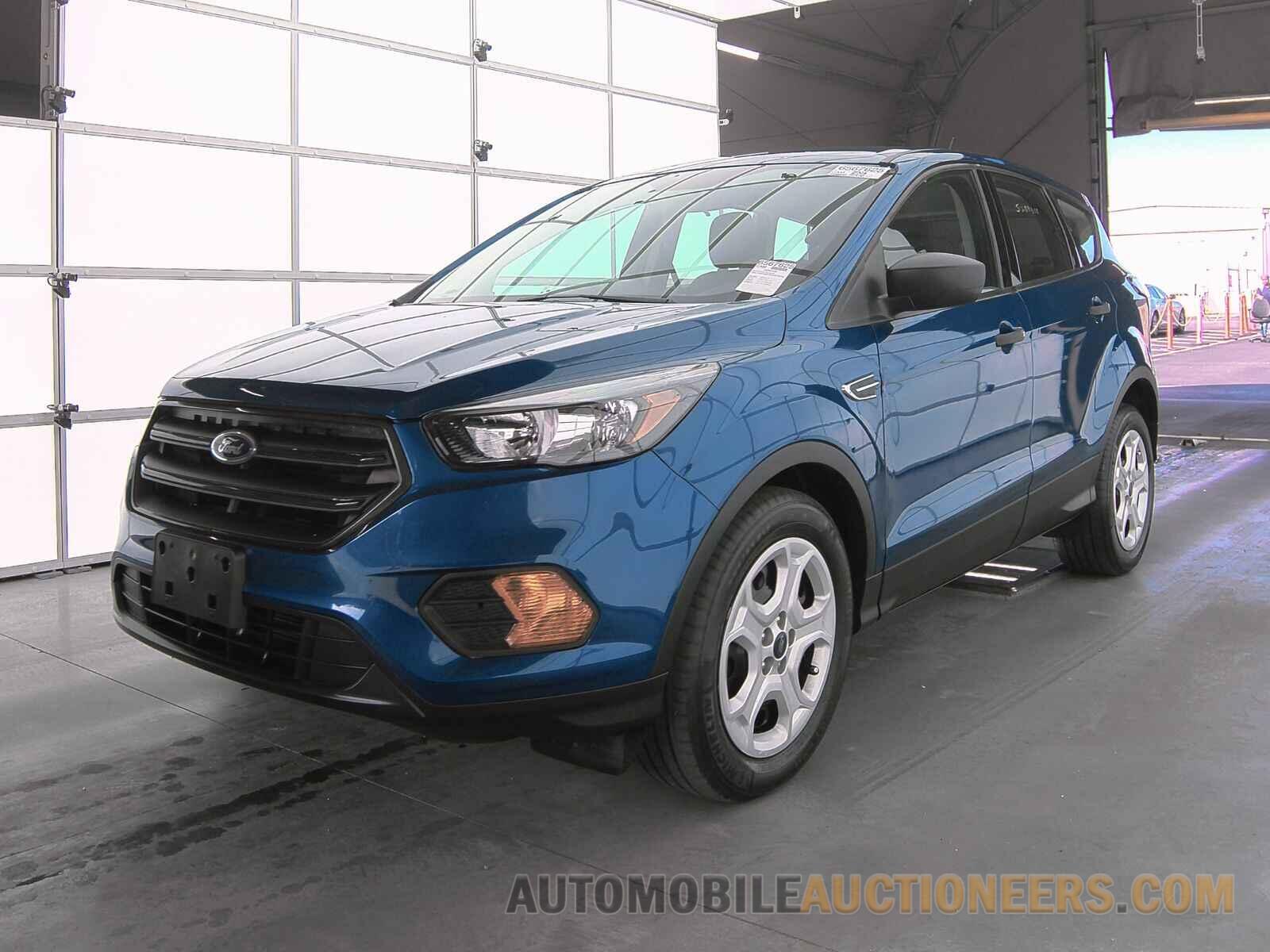 1FMCU0F72JUD15216 Ford Escape 2018