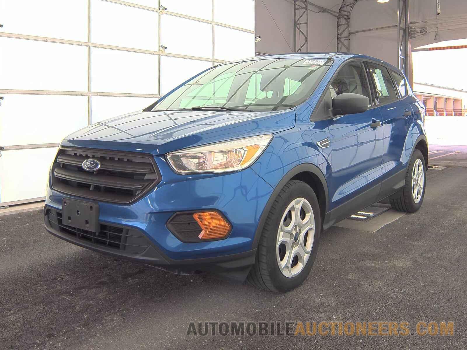 1FMCU0F73HUA36934 Ford Escape 2017