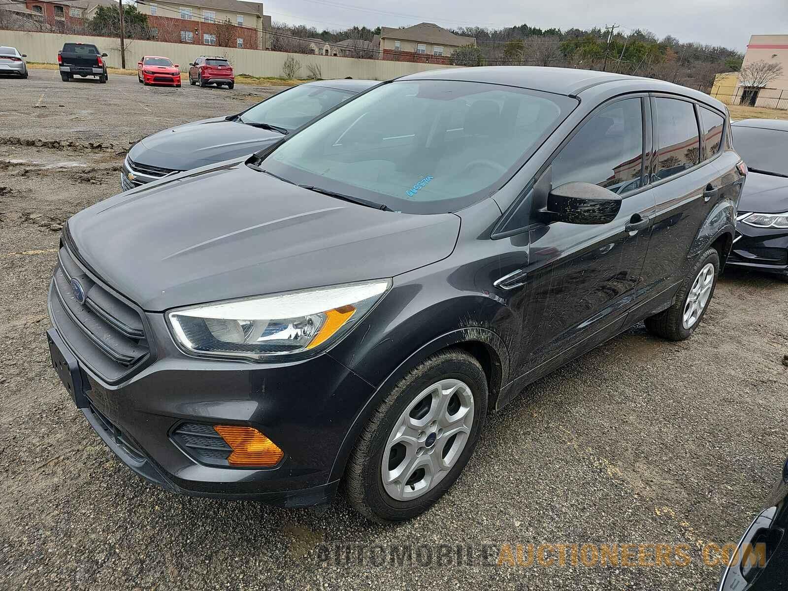 1FMCU0F73HUC65128 Ford Escape 2017