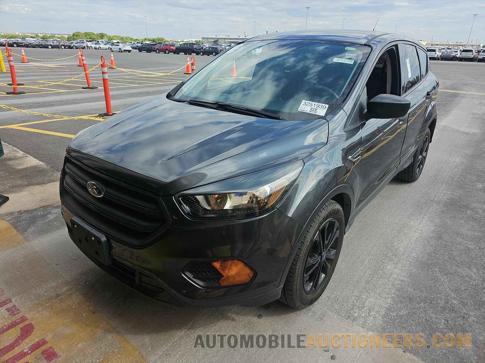 1FMCU0F73KUA18523 Ford Escape 2019