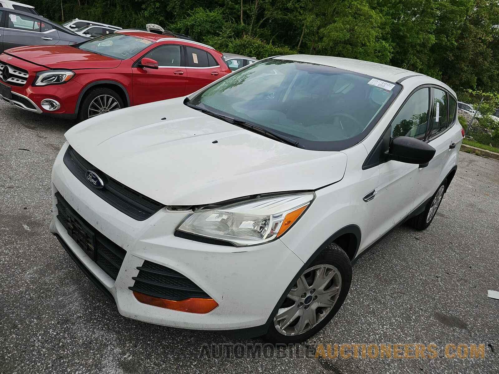 1FMCU0F74GUC75763 Ford Escape 2016