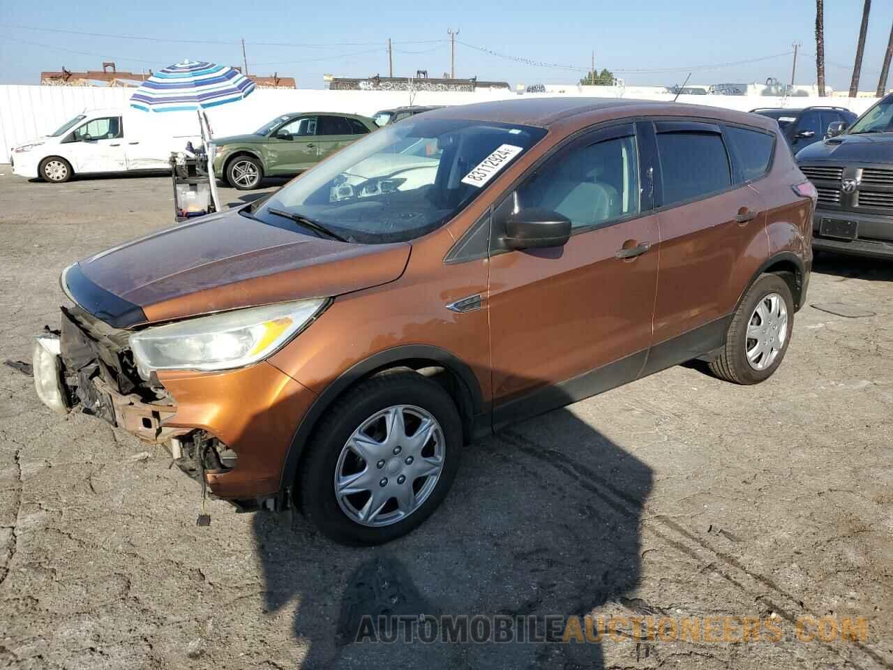 1FMCU0F74HUA18393 FORD ESCAPE 2017