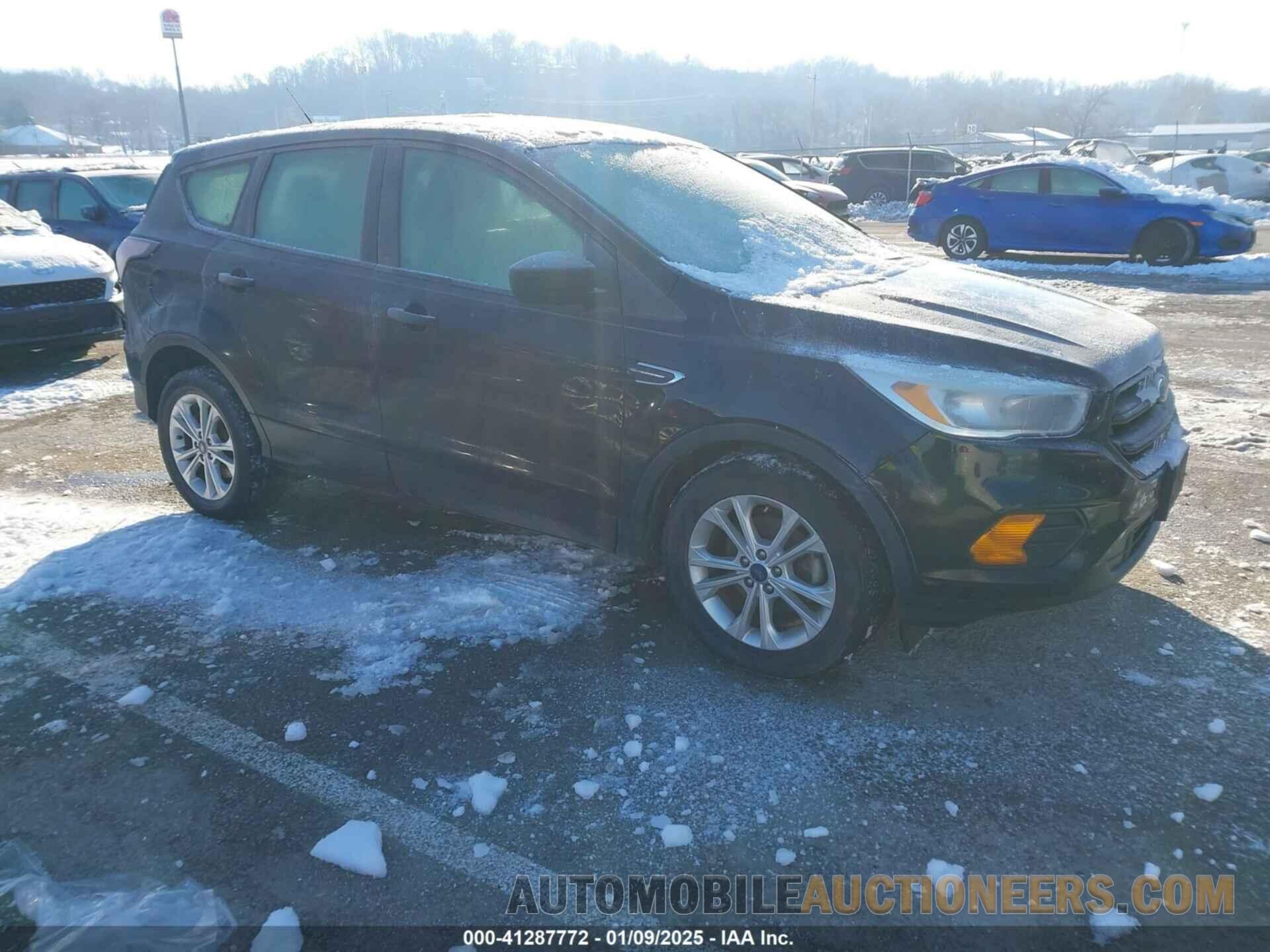 1FMCU0F74HUC87557 FORD ESCAPE 2017