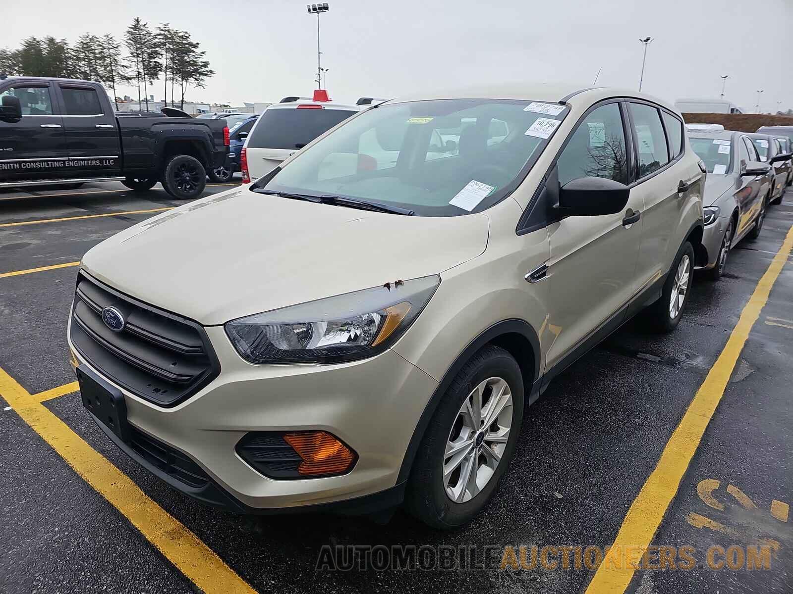 1FMCU0F74JUC25758 Ford Escape 2018