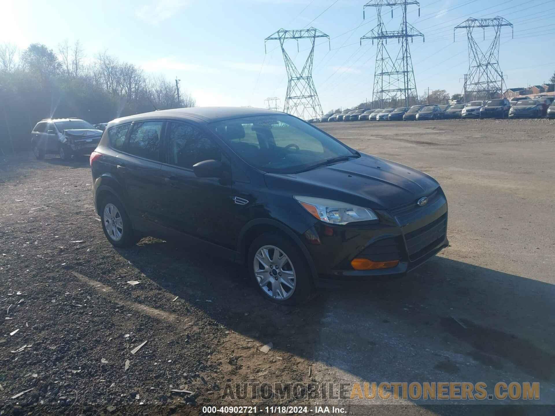 1FMCU0F75GUA92176 FORD ESCAPE 2016