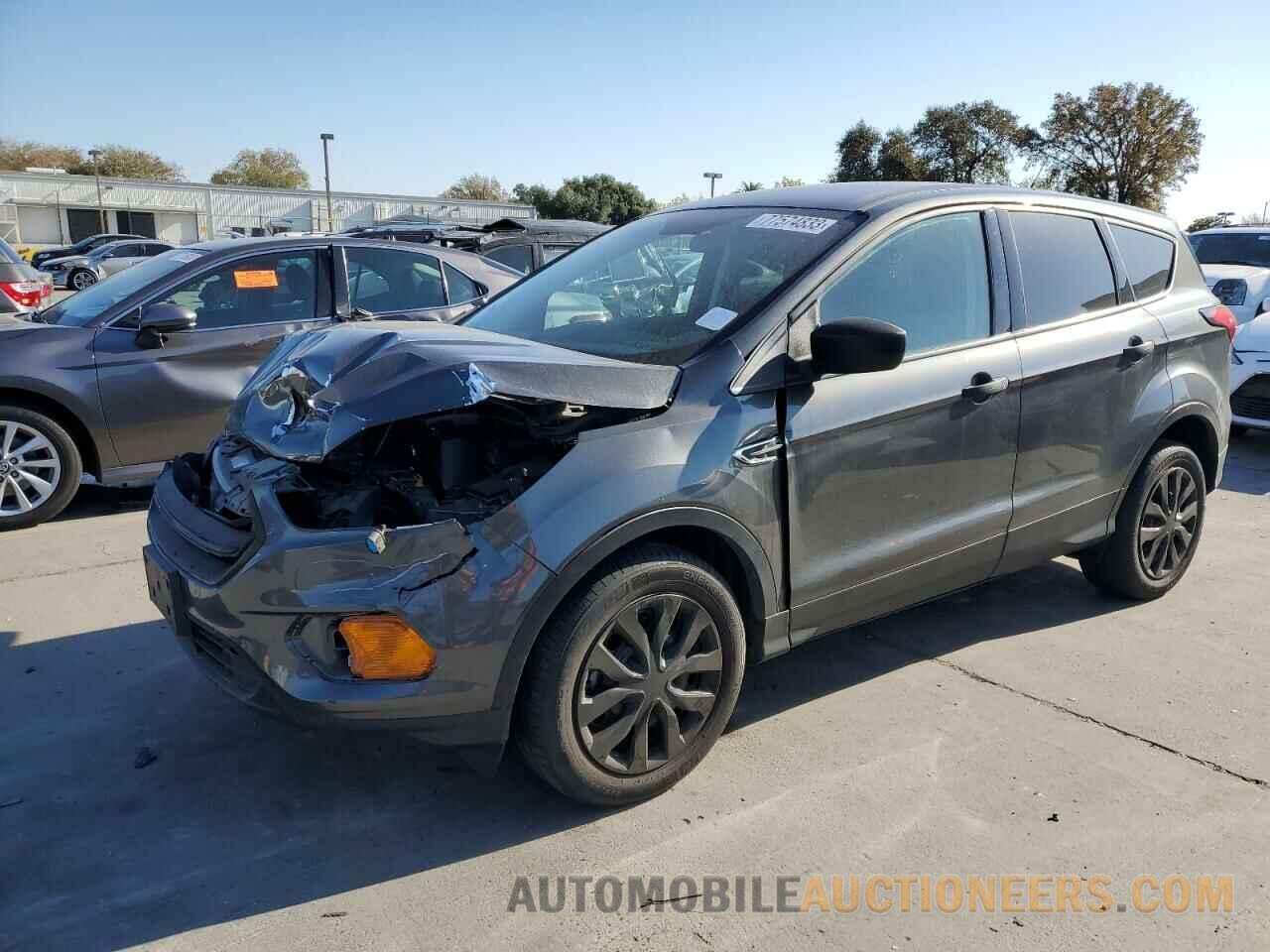 1FMCU0F75KUA21049 FORD ESCAPE 2019