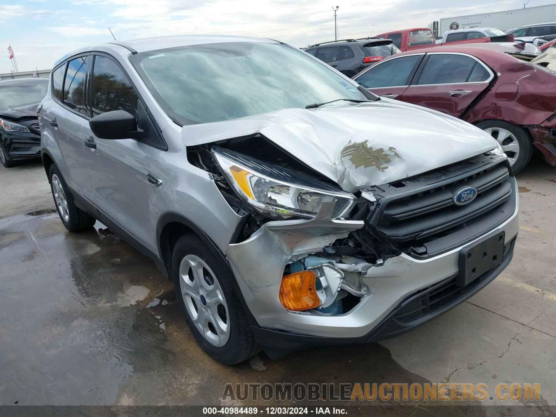 1FMCU0F76HUA38399 FORD ESCAPE 2017