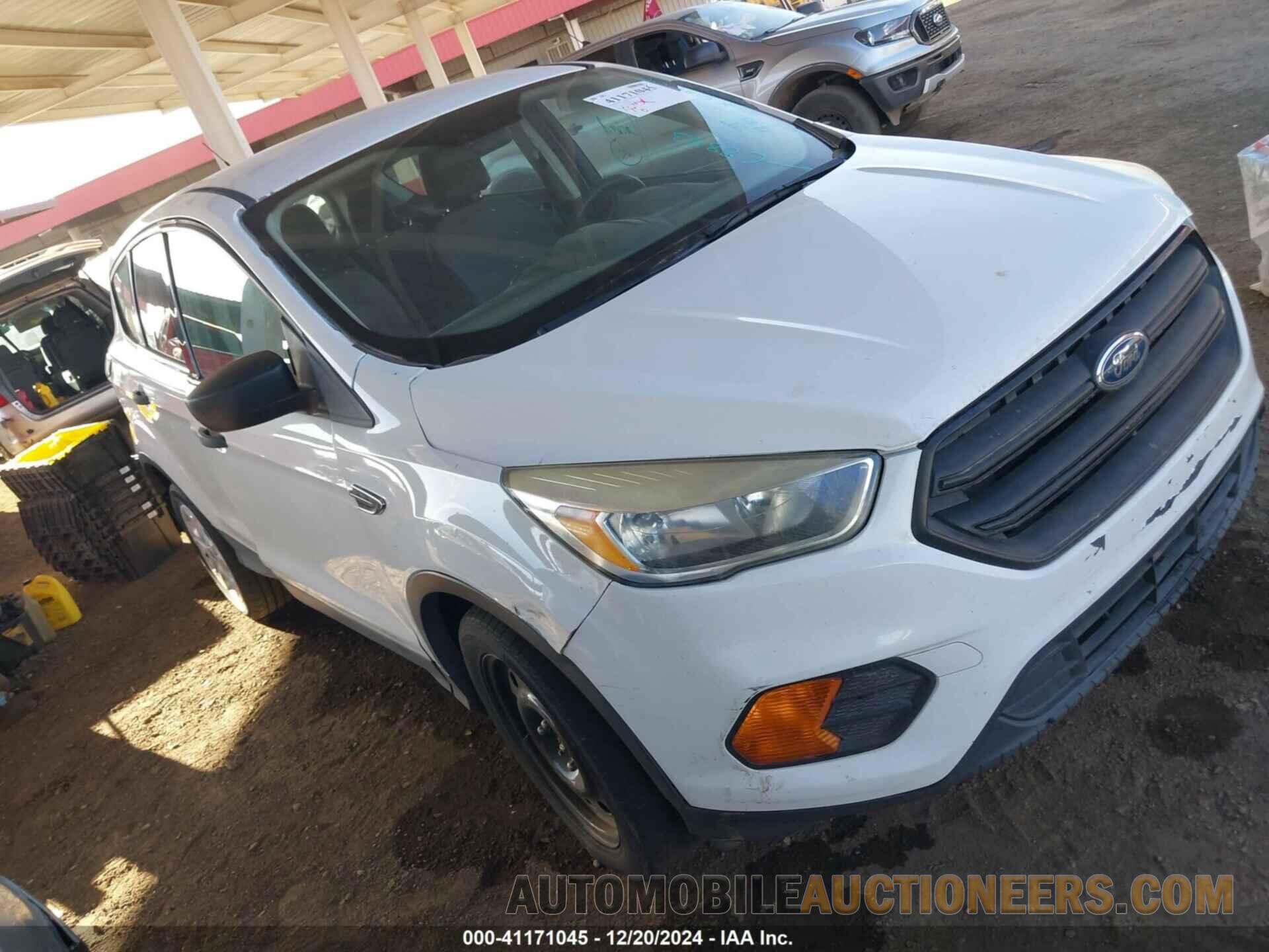 1FMCU0F76HUC88113 FORD ESCAPE 2017