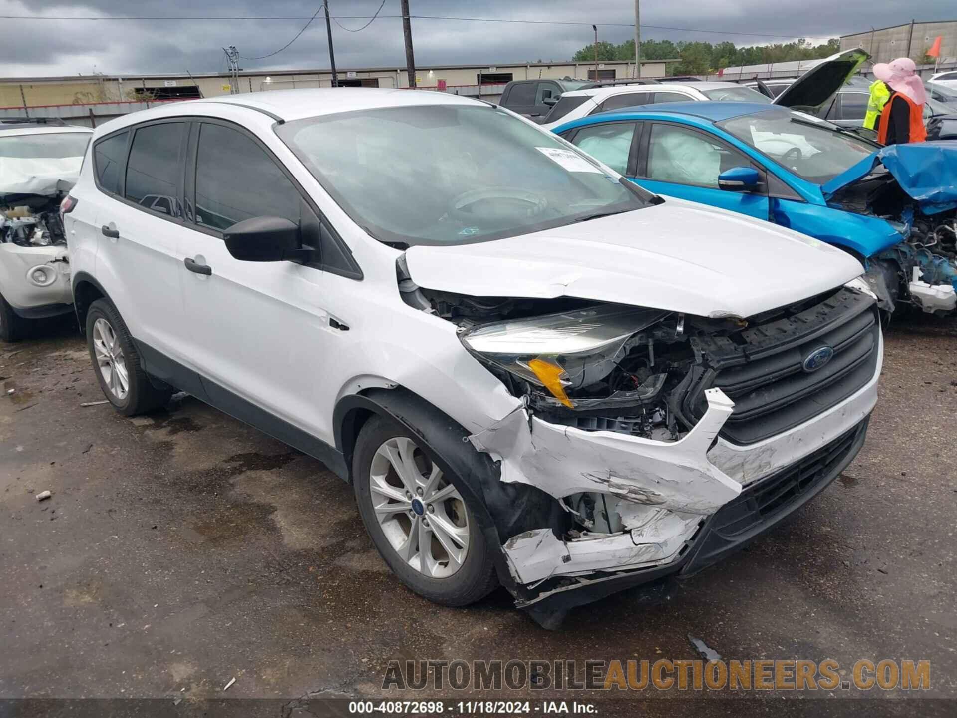 1FMCU0F76HUD74179 FORD ESCAPE 2017