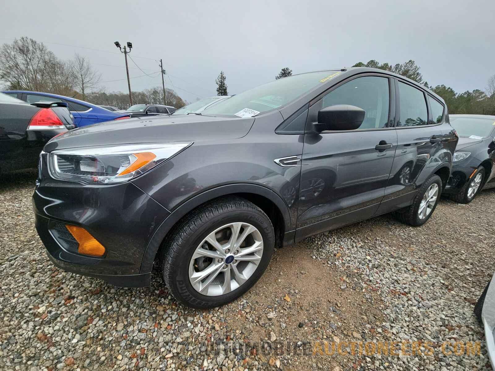 1FMCU0F76JUB95422 Ford Escape 2018