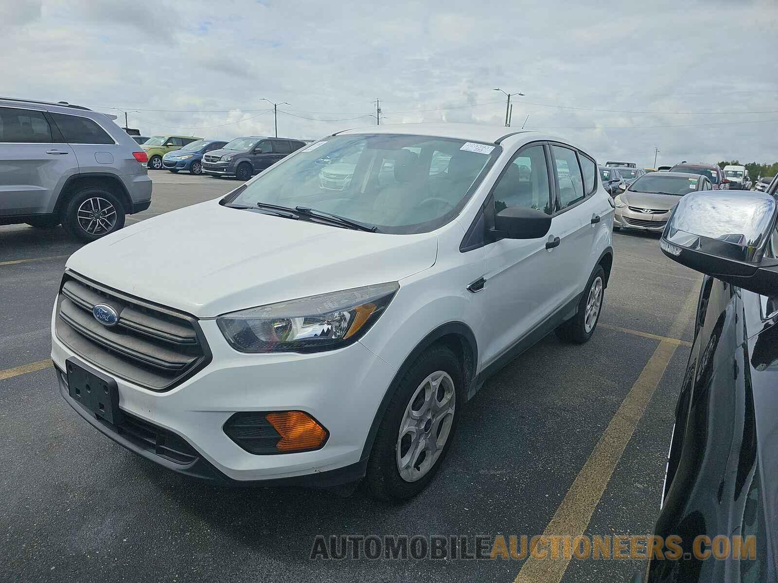 1FMCU0F76JUC37832 Ford Escape 2018