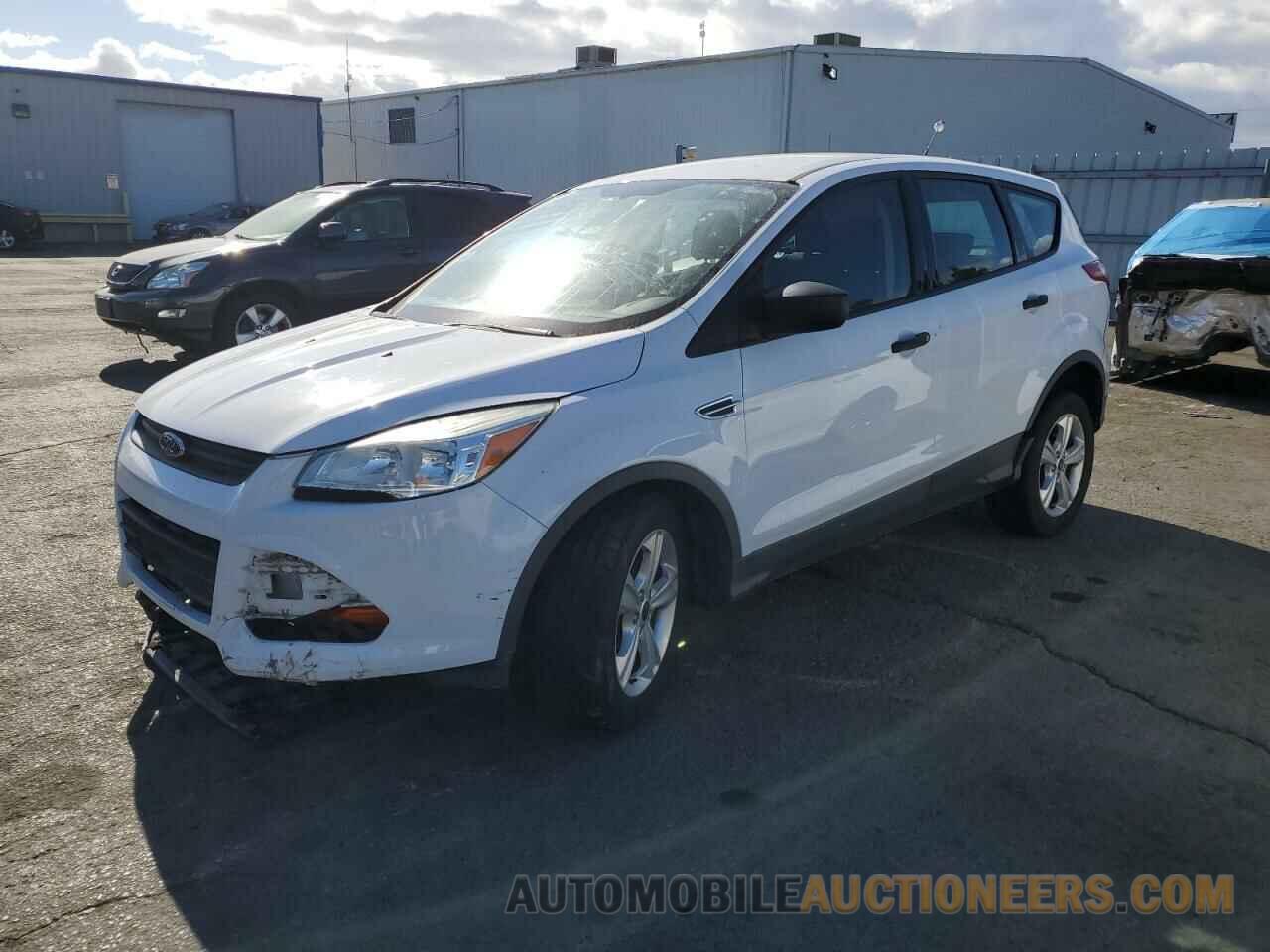 1FMCU0F77FUA92629 FORD ESCAPE 2015