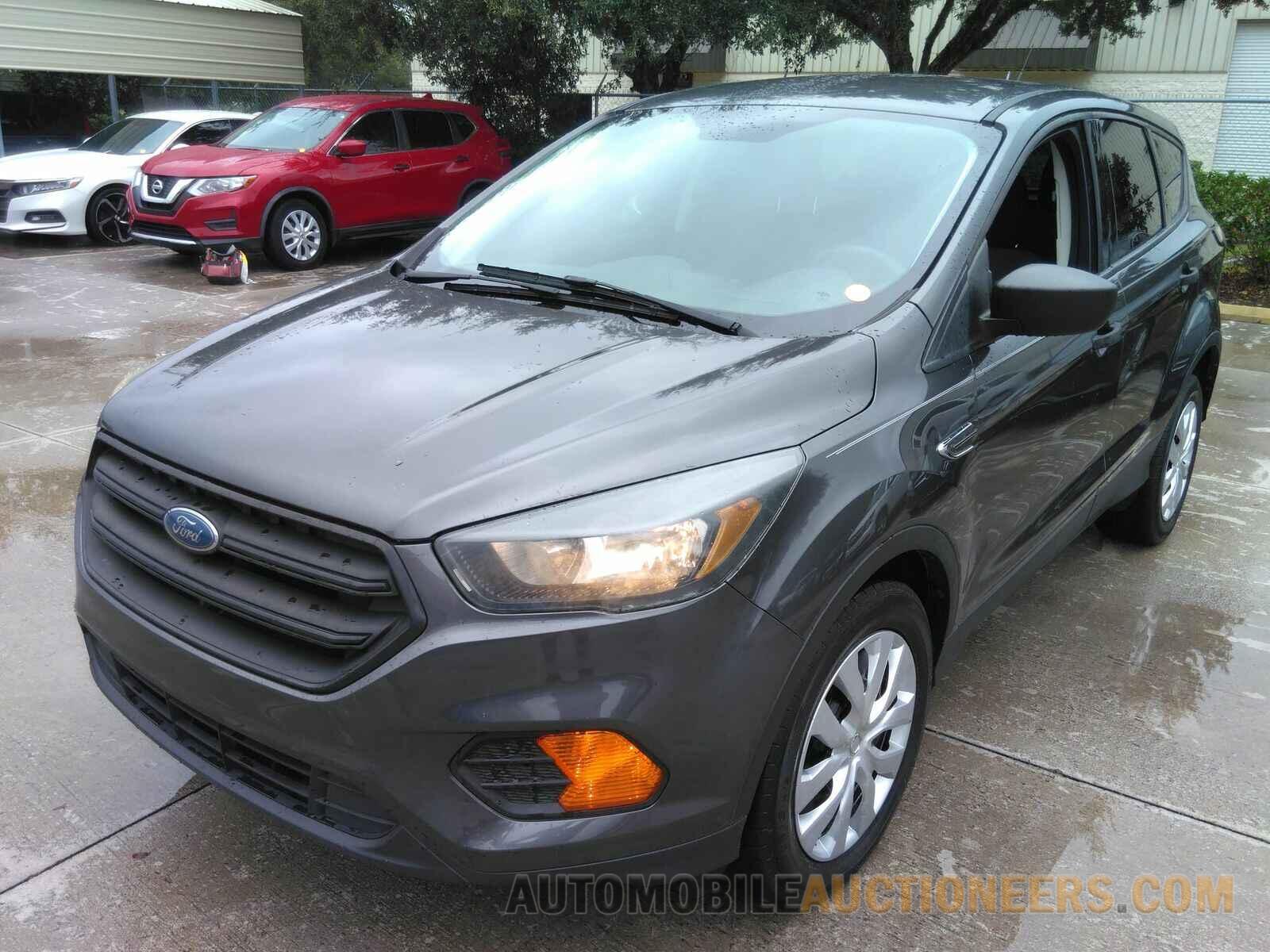 1FMCU0F77JUA27806 Ford Escape 2018