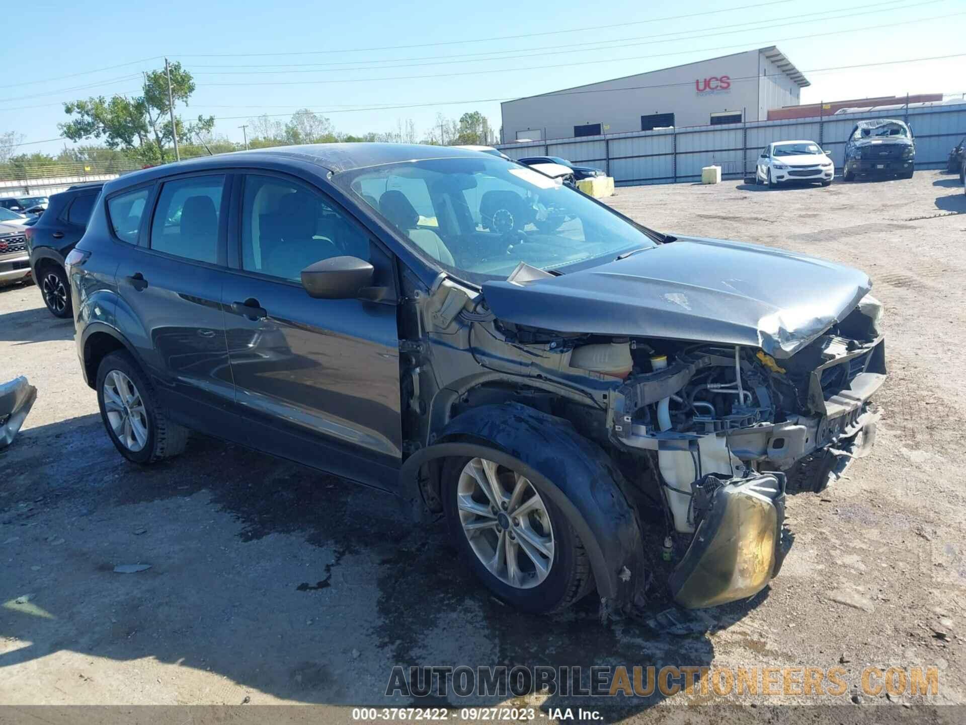 1FMCU0F77JUA55332 FORD ESCAPE 2018