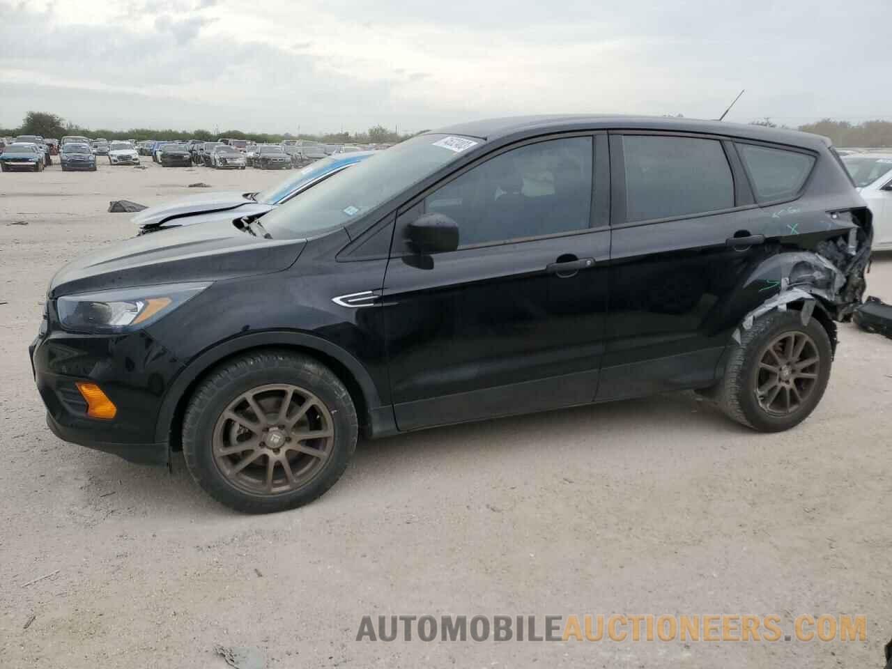 1FMCU0F77JUC06122 FORD ESCAPE 2018