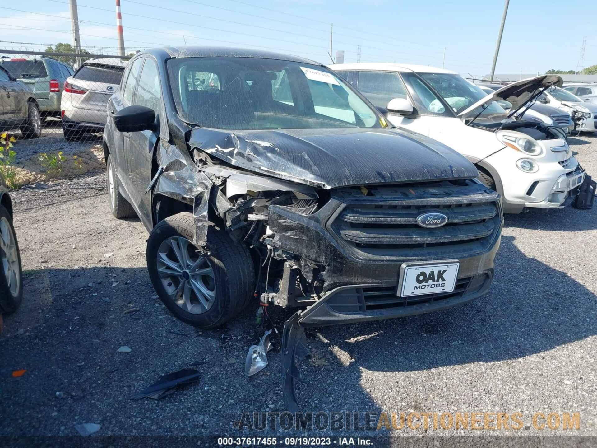 1FMCU0F77JUC55630 FORD ESCAPE 2018