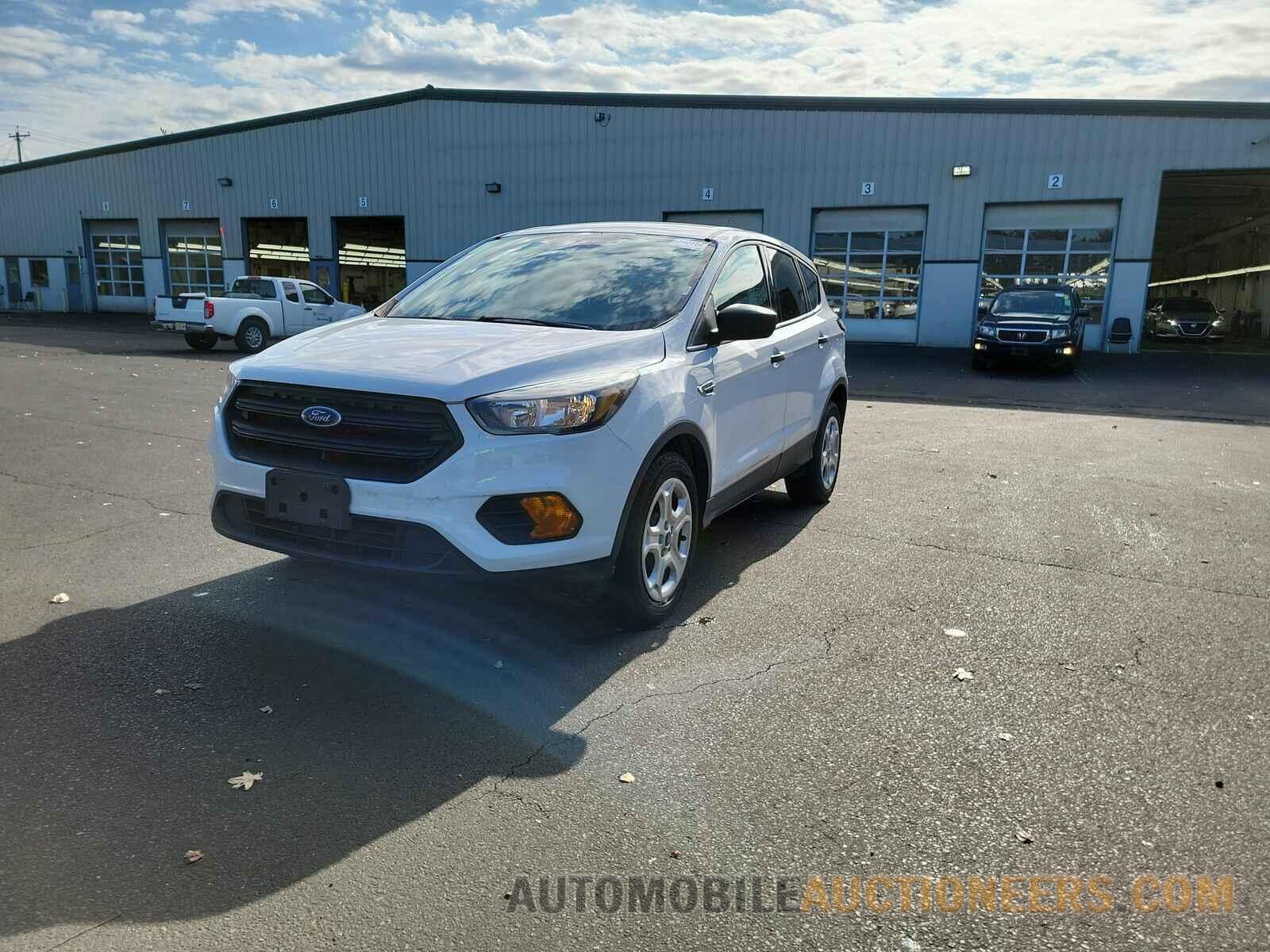 1FMCU0F77JUD38801 Ford Escape 2018