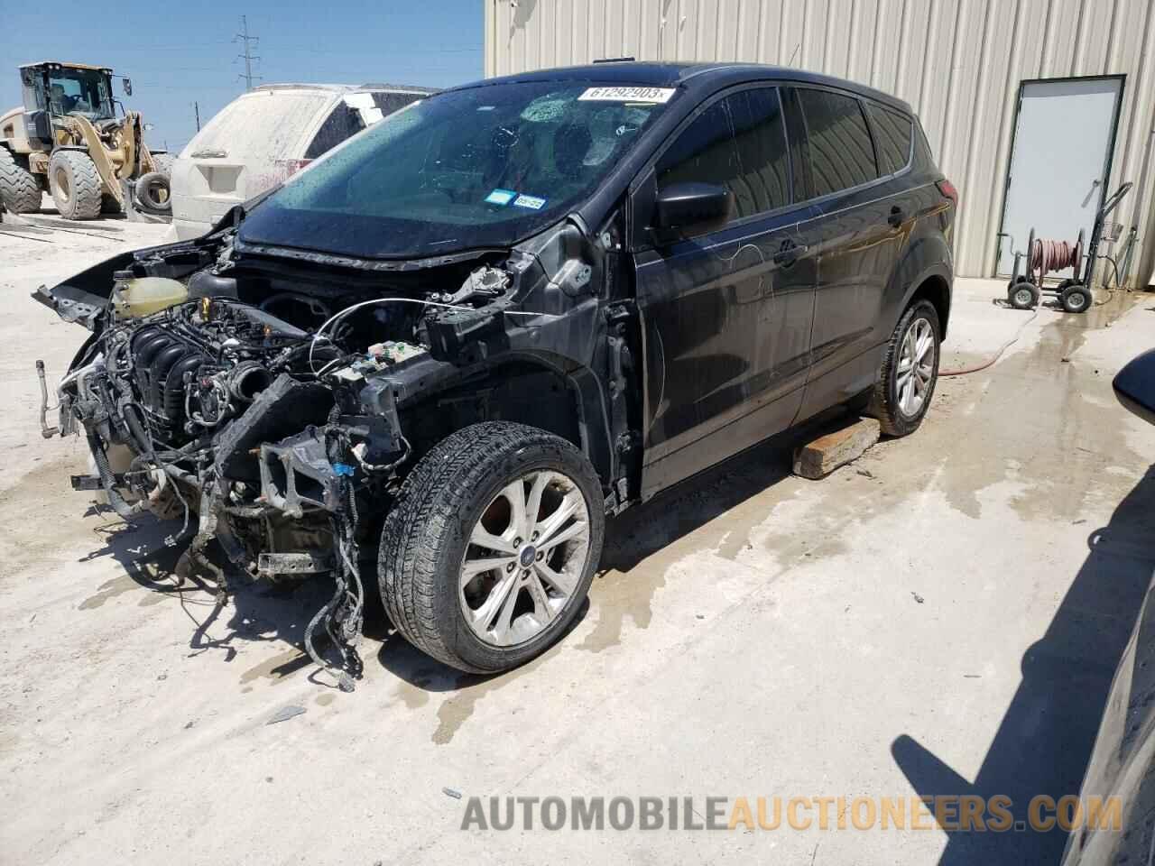 1FMCU0F77KUB01565 FORD ESCAPE 2019