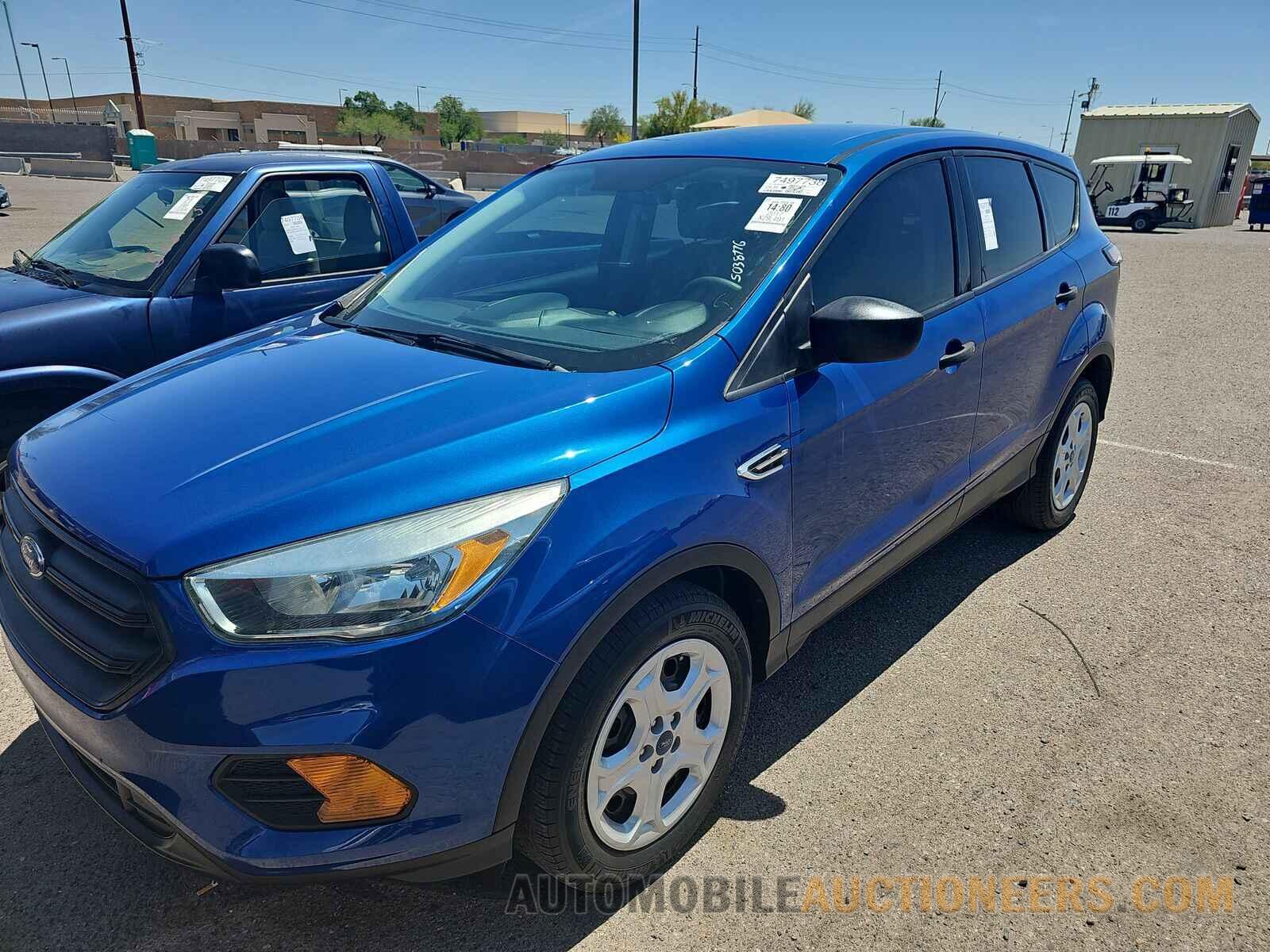 1FMCU0F78HUB99997 Ford Escape 2017