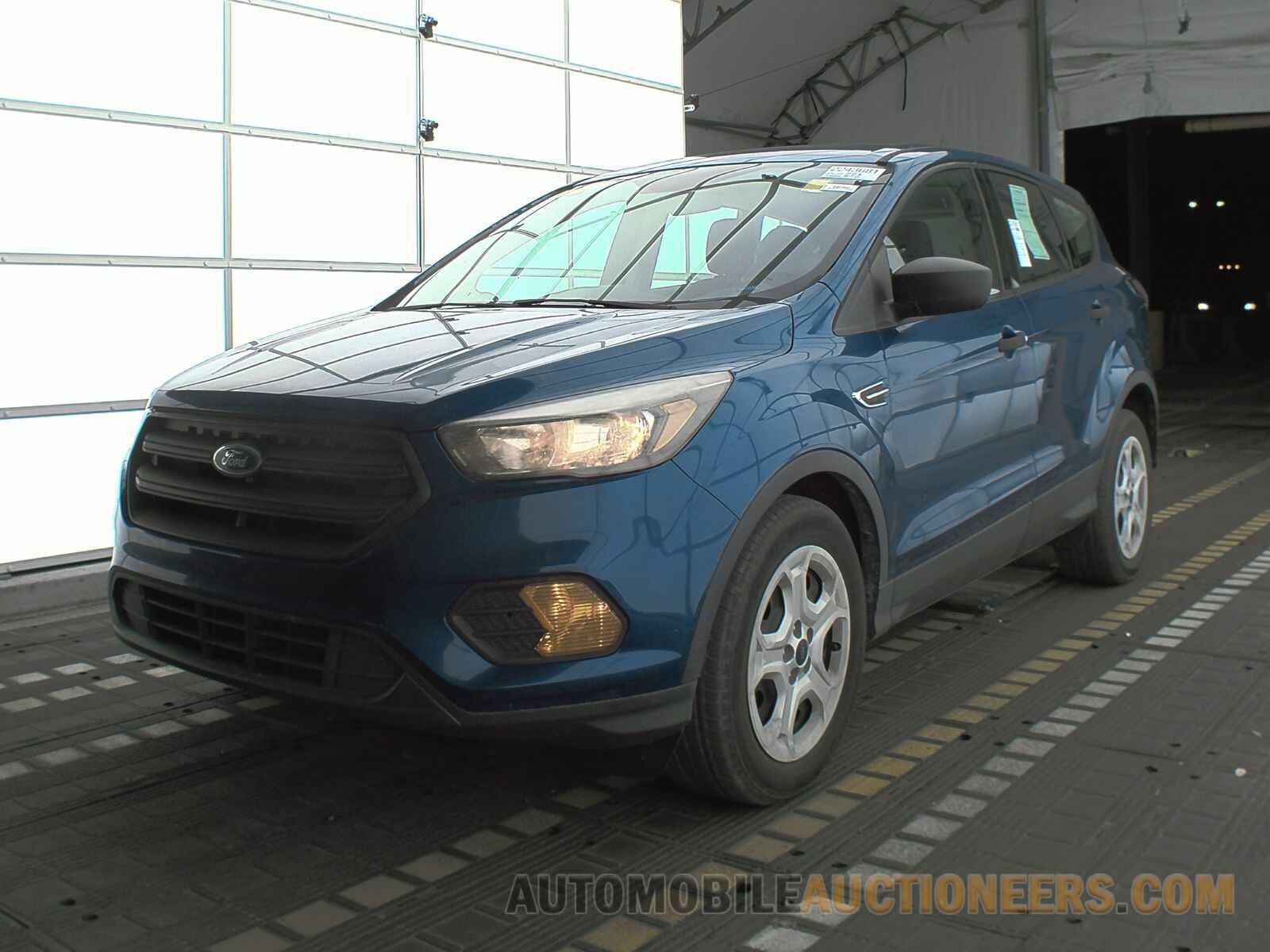 1FMCU0F78JUA17057 Ford Escape 2018