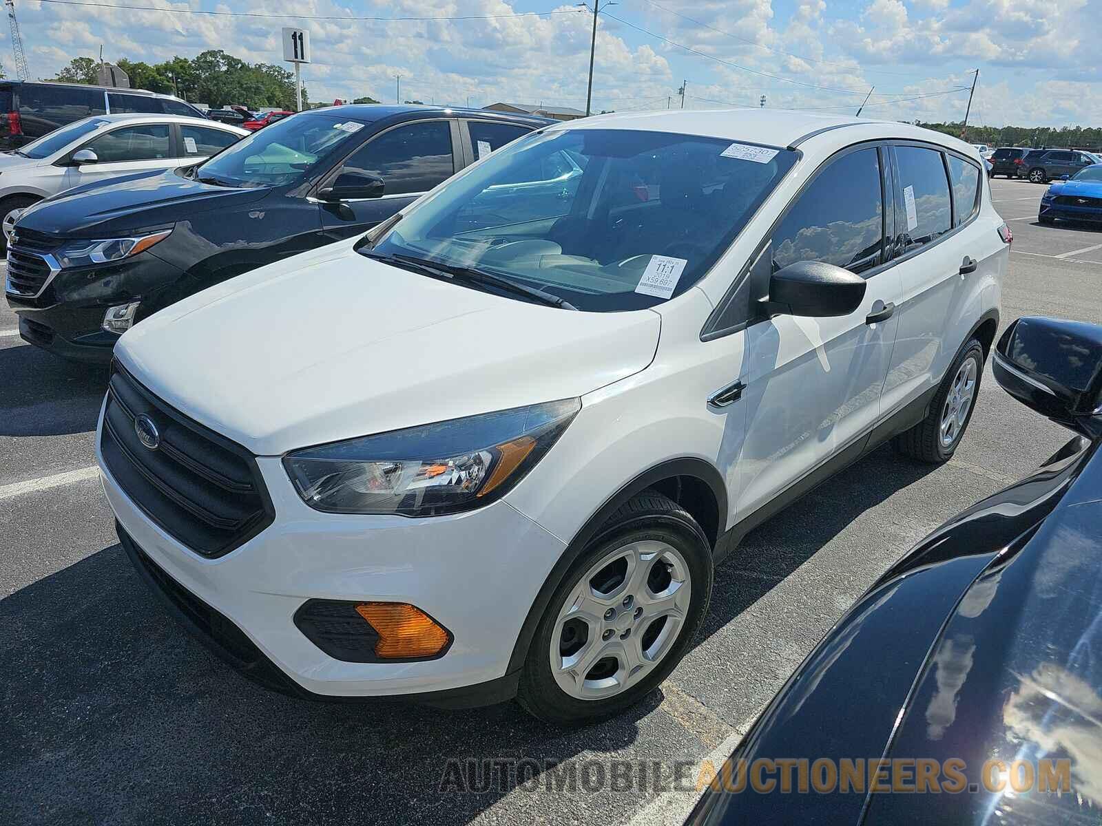 1FMCU0F78KUB95049 Ford Escape 2019