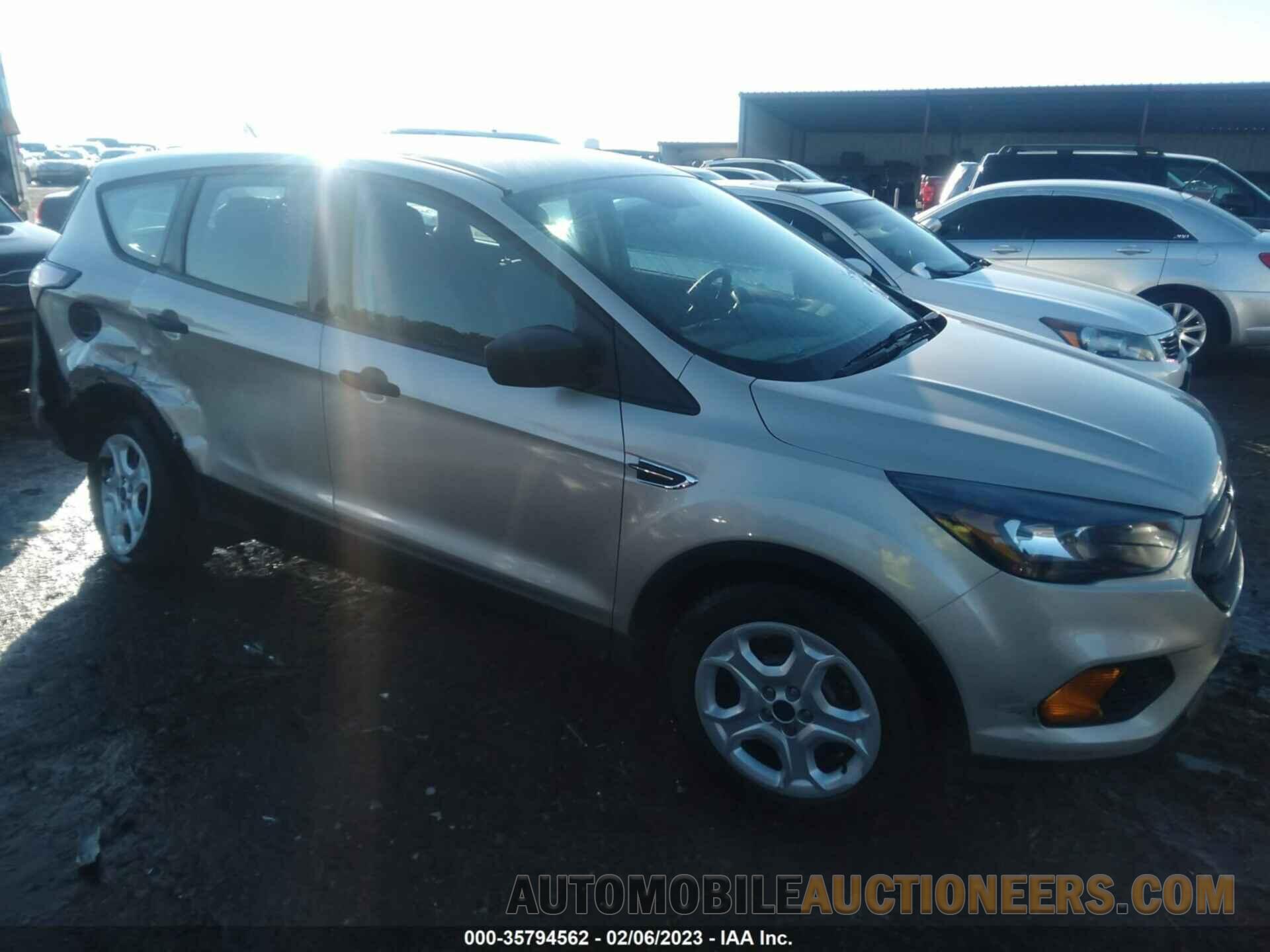 1FMCU0F79JUB87203 FORD ESCAPE 2018