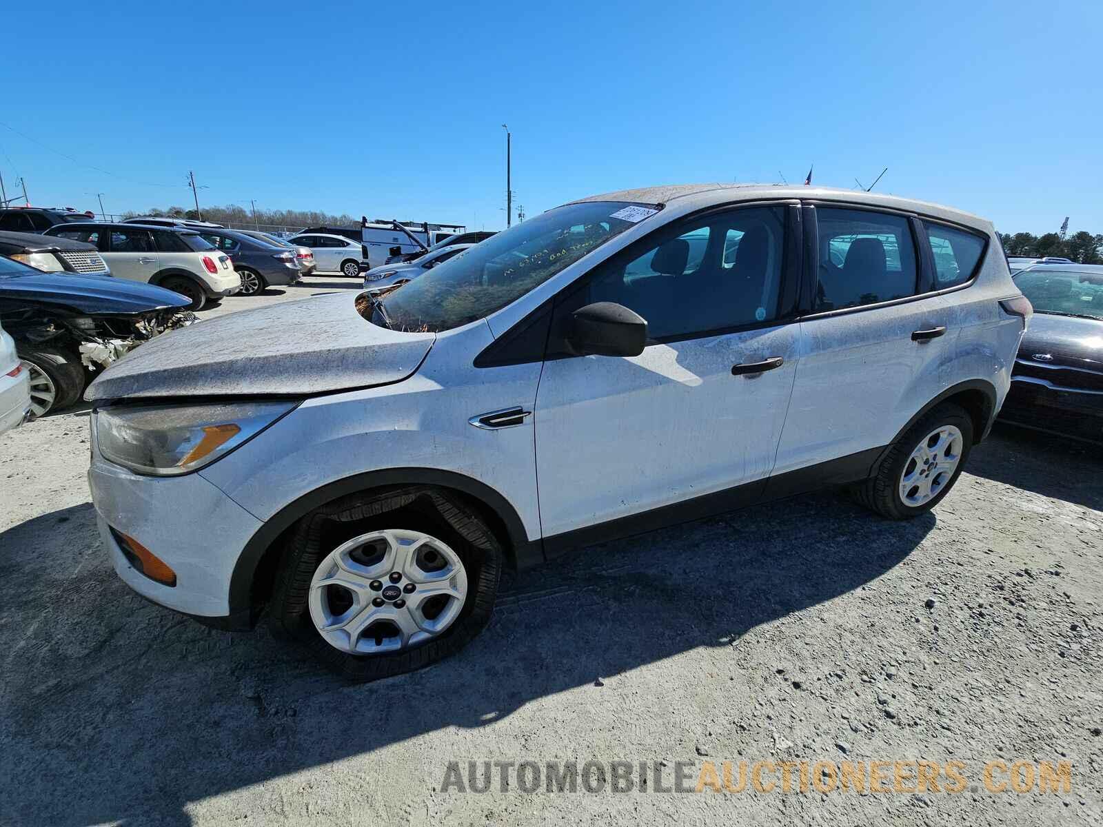 1FMCU0F7XHUA26921 Ford Escape 2017