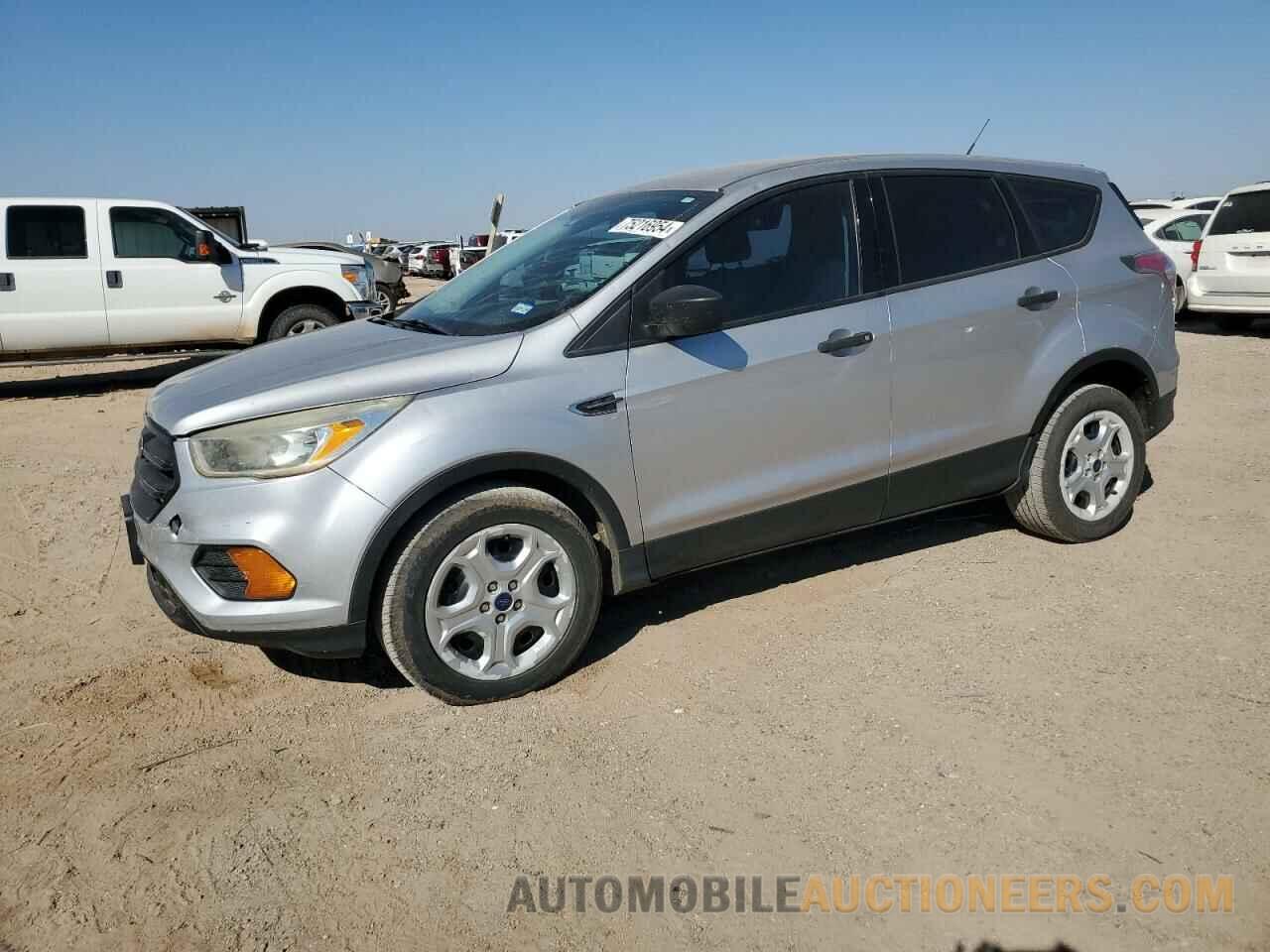 1FMCU0F7XHUA80946 FORD ESCAPE 2017