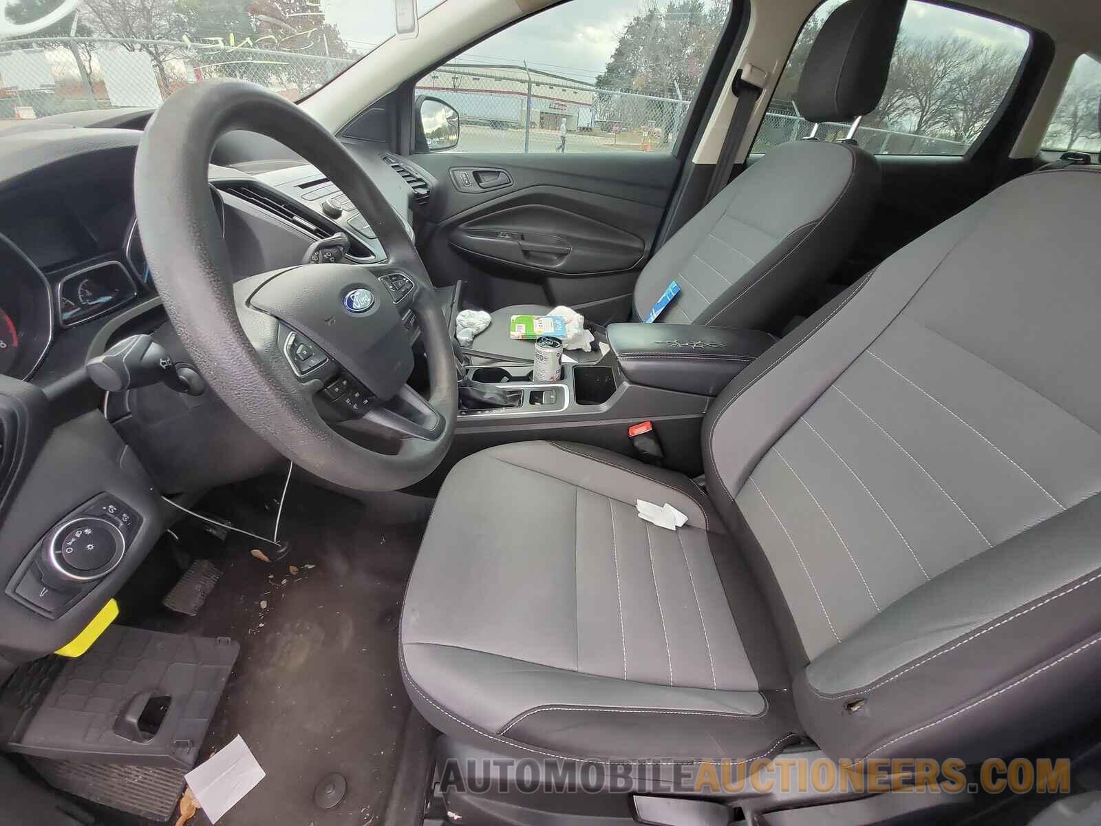 1FMCU0F7XJUC05708 Ford Escape 2018