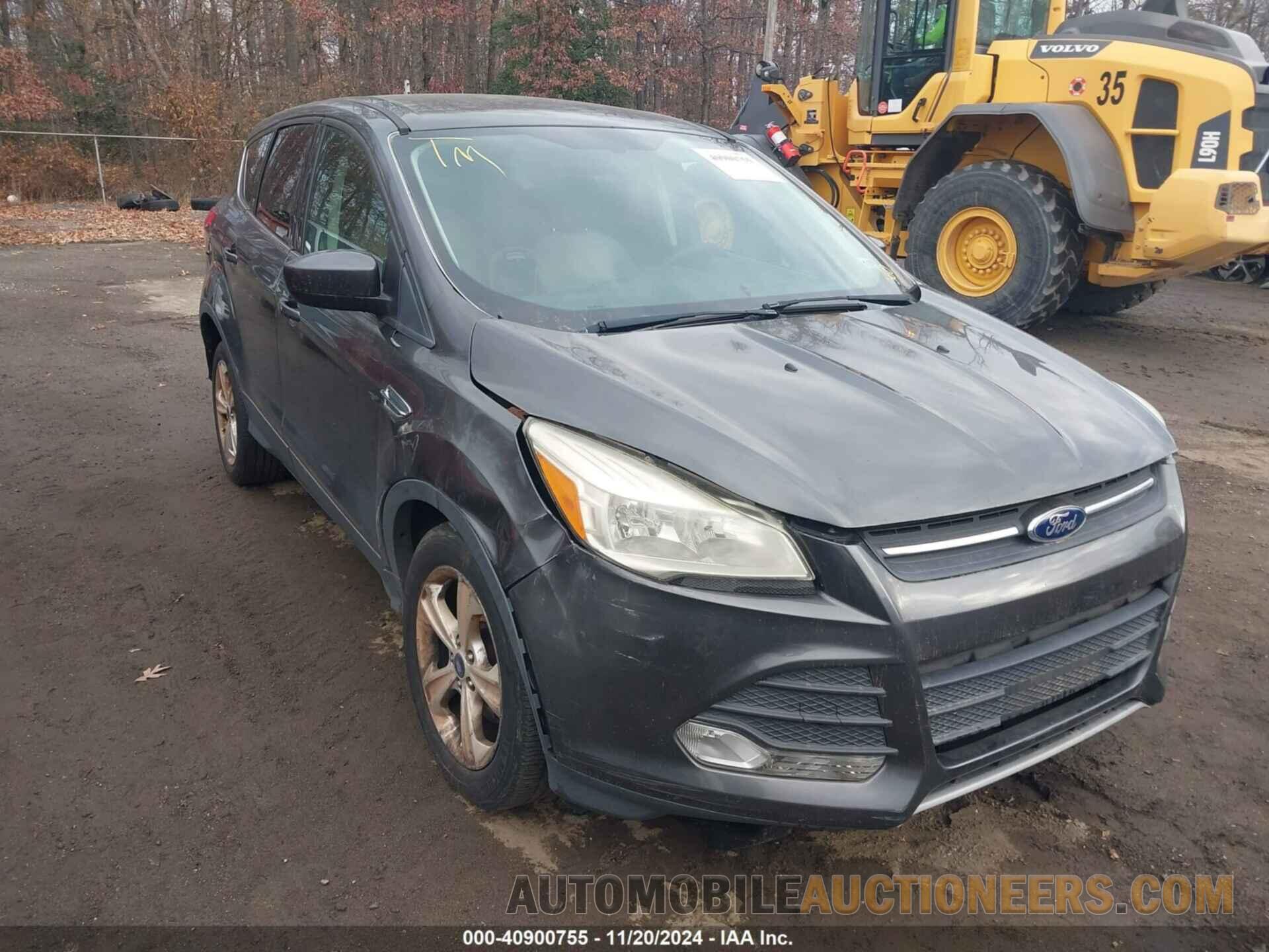 1FMCU0G70FUB08264 FORD ESCAPE 2015