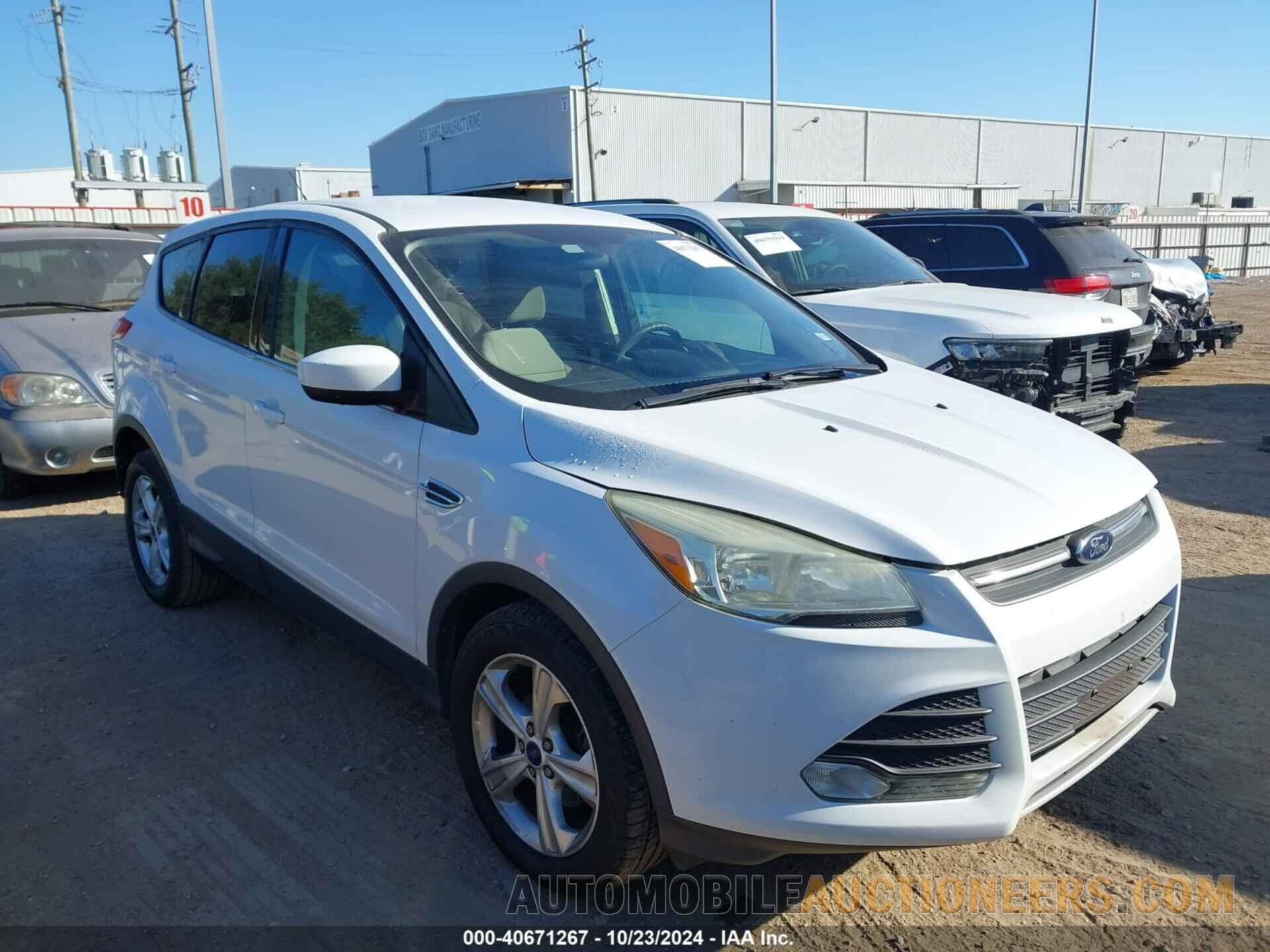 1FMCU0G70FUB80775 FORD ESCAPE 2015