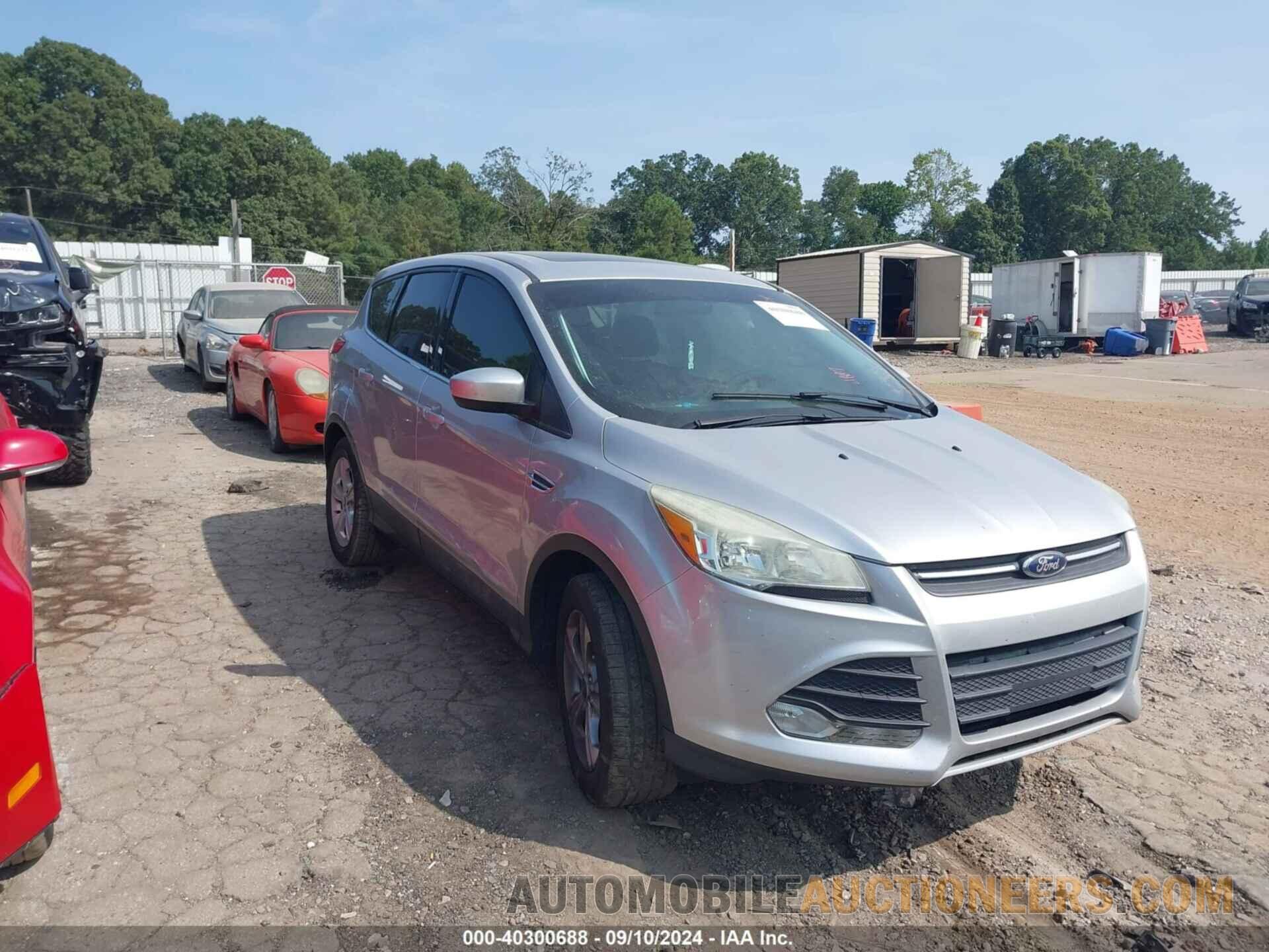 1FMCU0G74FUA14887 FORD ESCAPE 2015