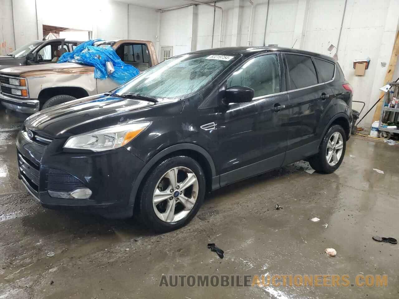 1FMCU0G7XFUA22699 FORD ESCAPE 2015