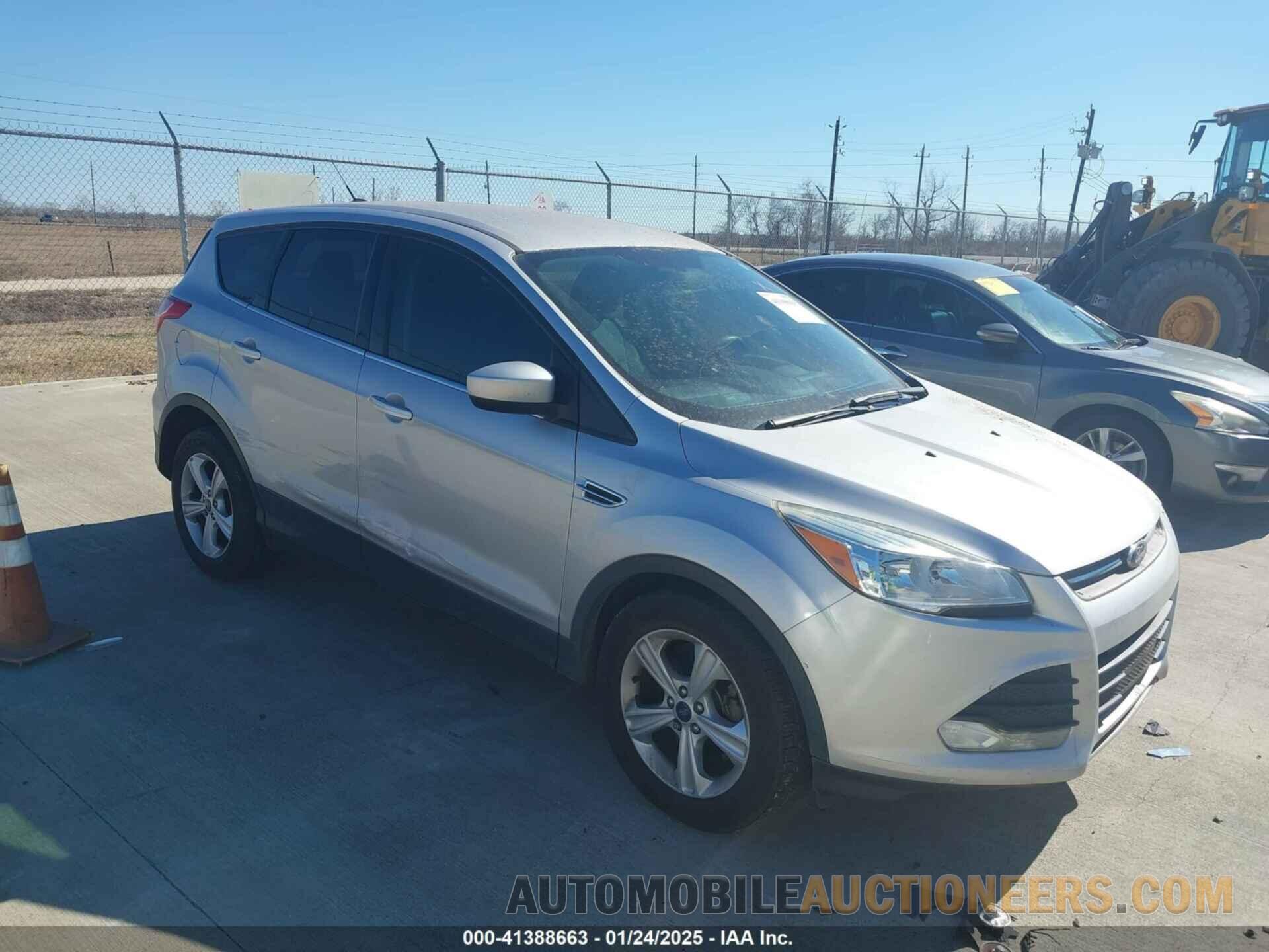 1FMCU0G7XFUA41706 FORD ESCAPE 2015