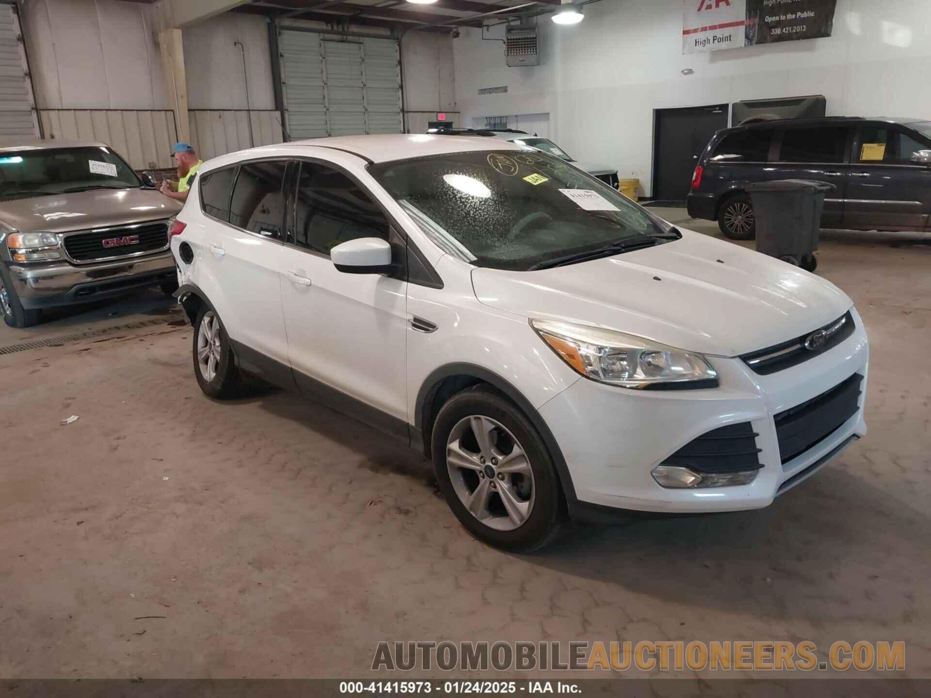 1FMCU0G7XFUB88916 FORD ESCAPE 2015