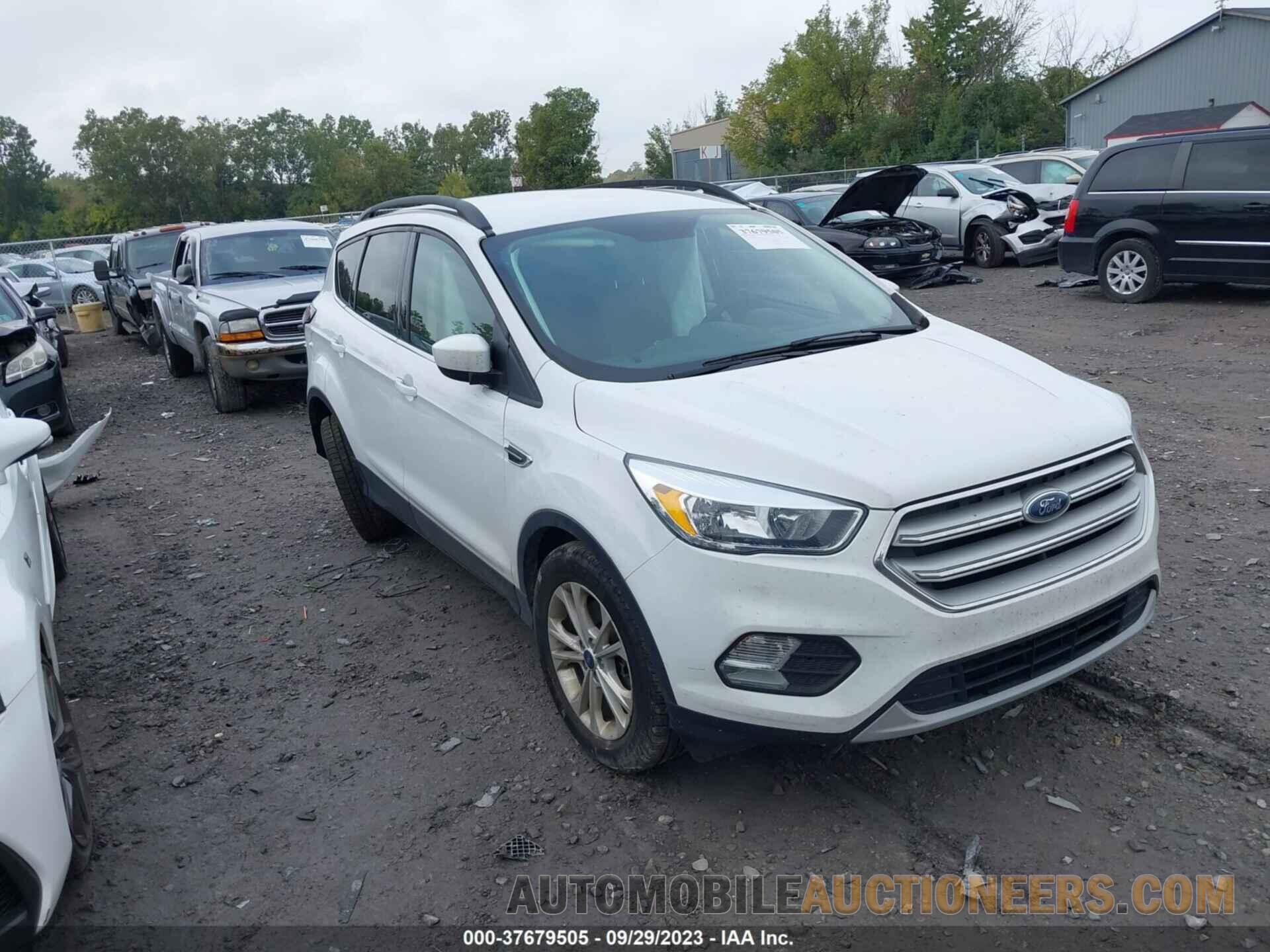 1FMCU0G90JUB62805 FORD ESCAPE 2018