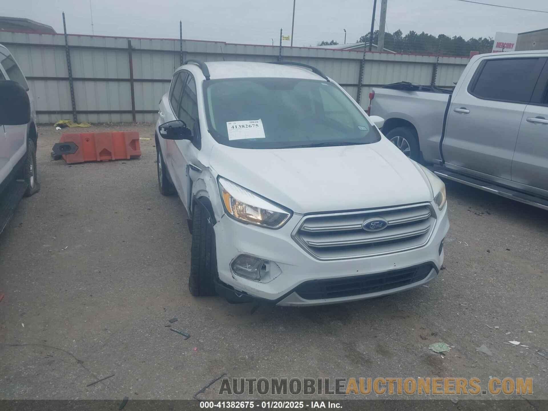 1FMCU0G90JUC41570 FORD ESCAPE 2018