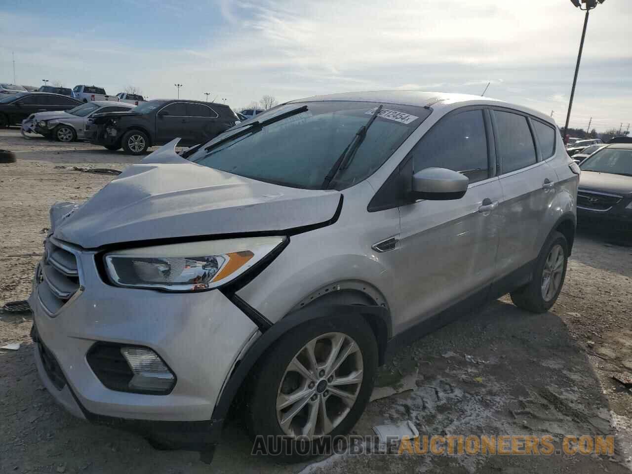 1FMCU0G91HUB05233 FORD ESCAPE 2017