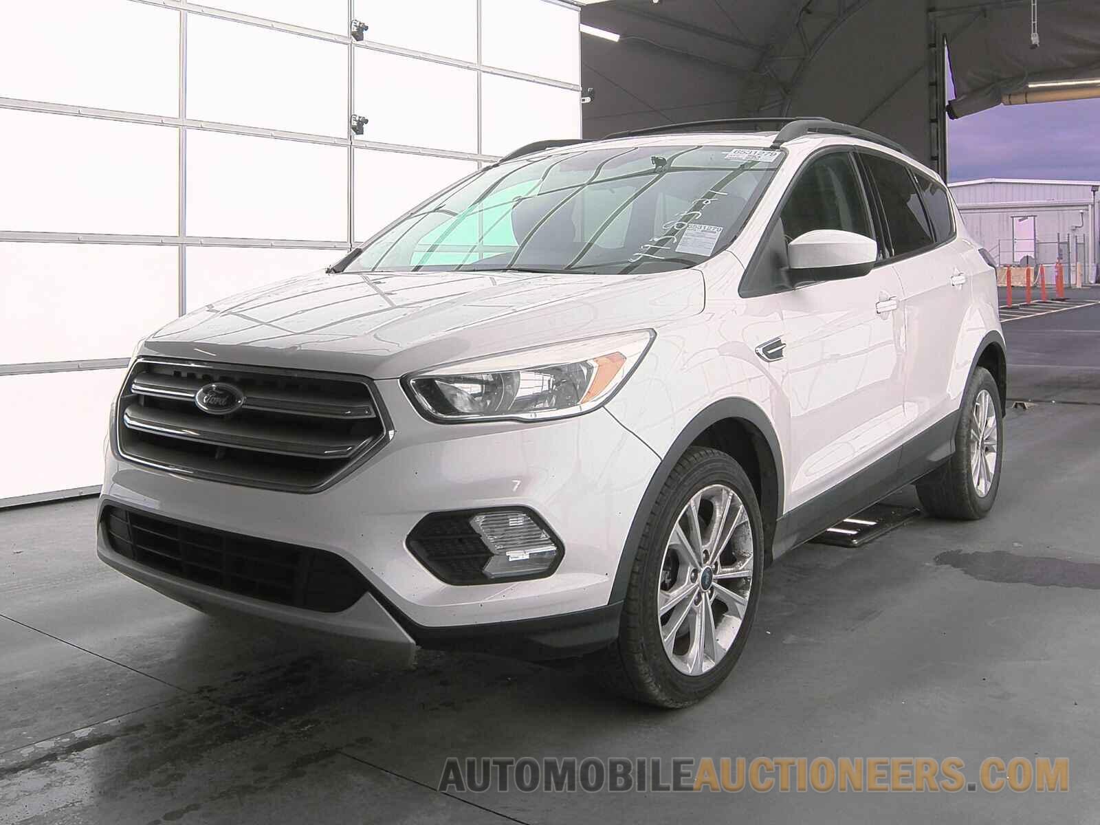 1FMCU0G92HUA45253 Ford Escape 2017