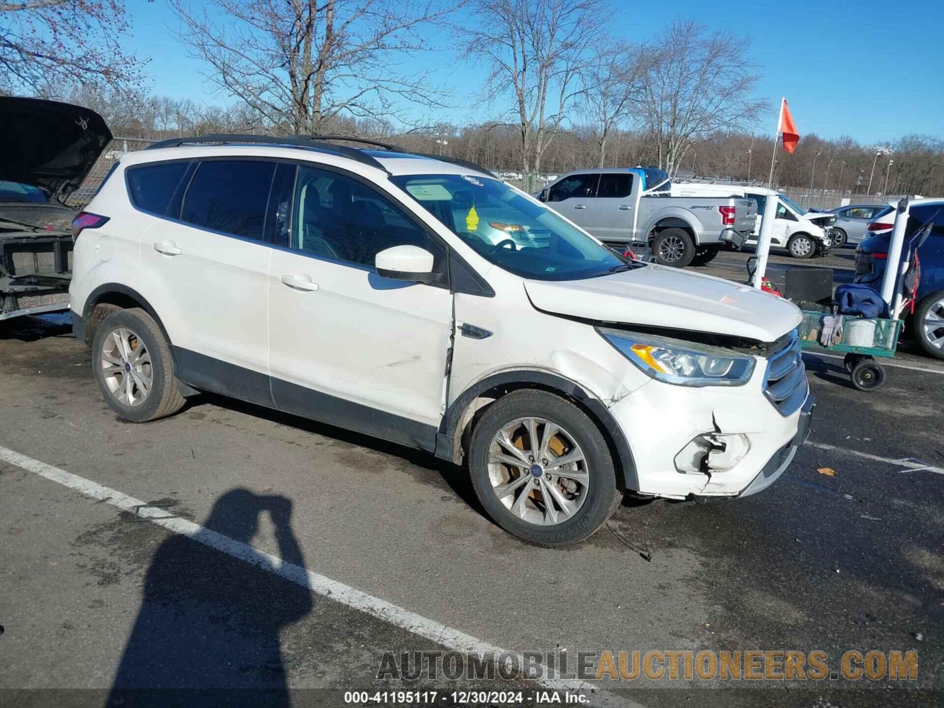 1FMCU0G92HUB72228 FORD ESCAPE 2017